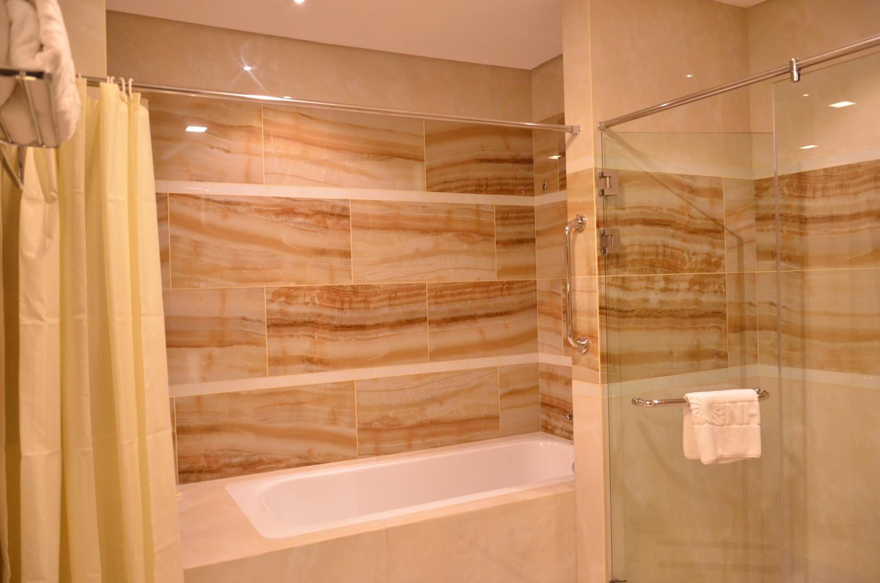 Nagoya Hill Hotel Batam 4