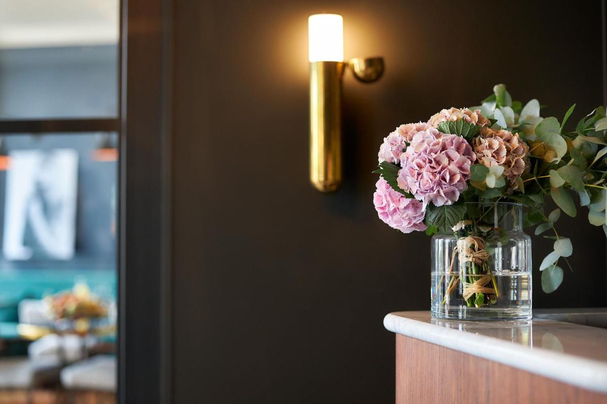 hotel reception