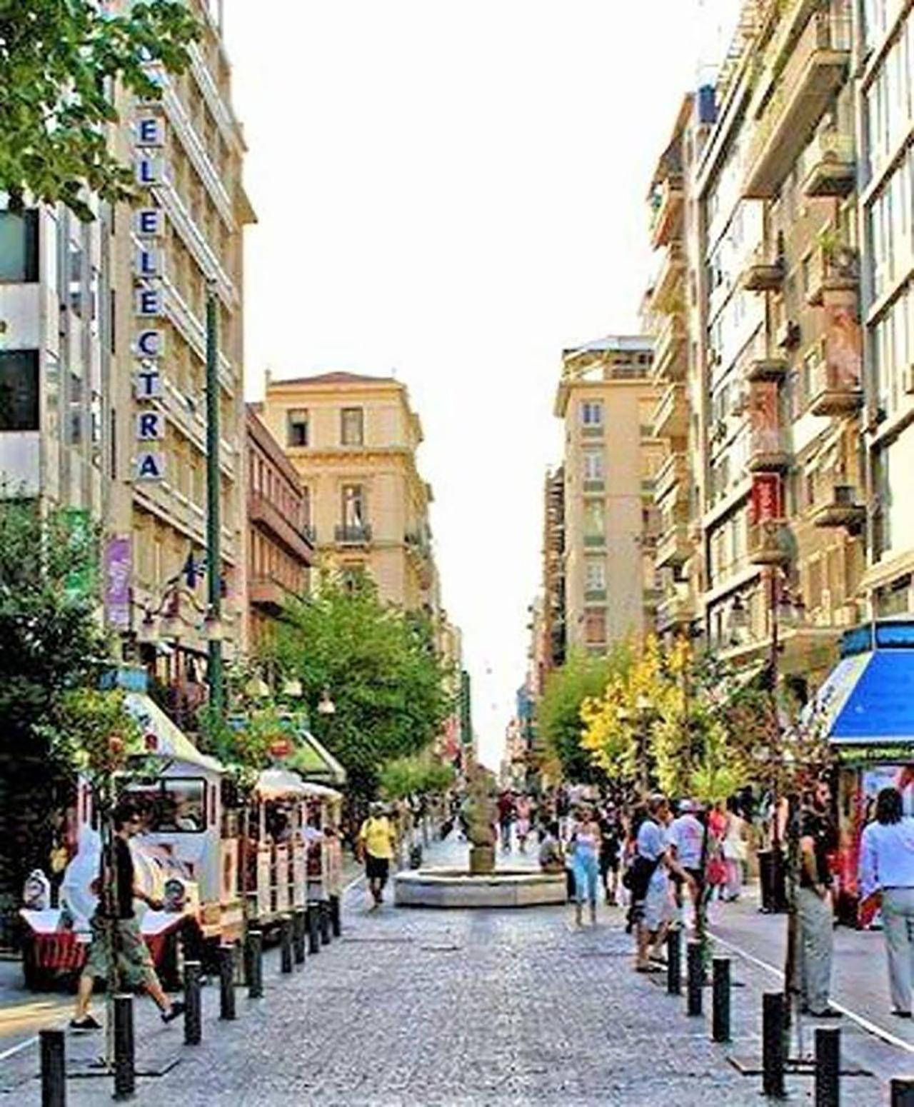 CosmosDome / Best apartment in the heart of Athens !