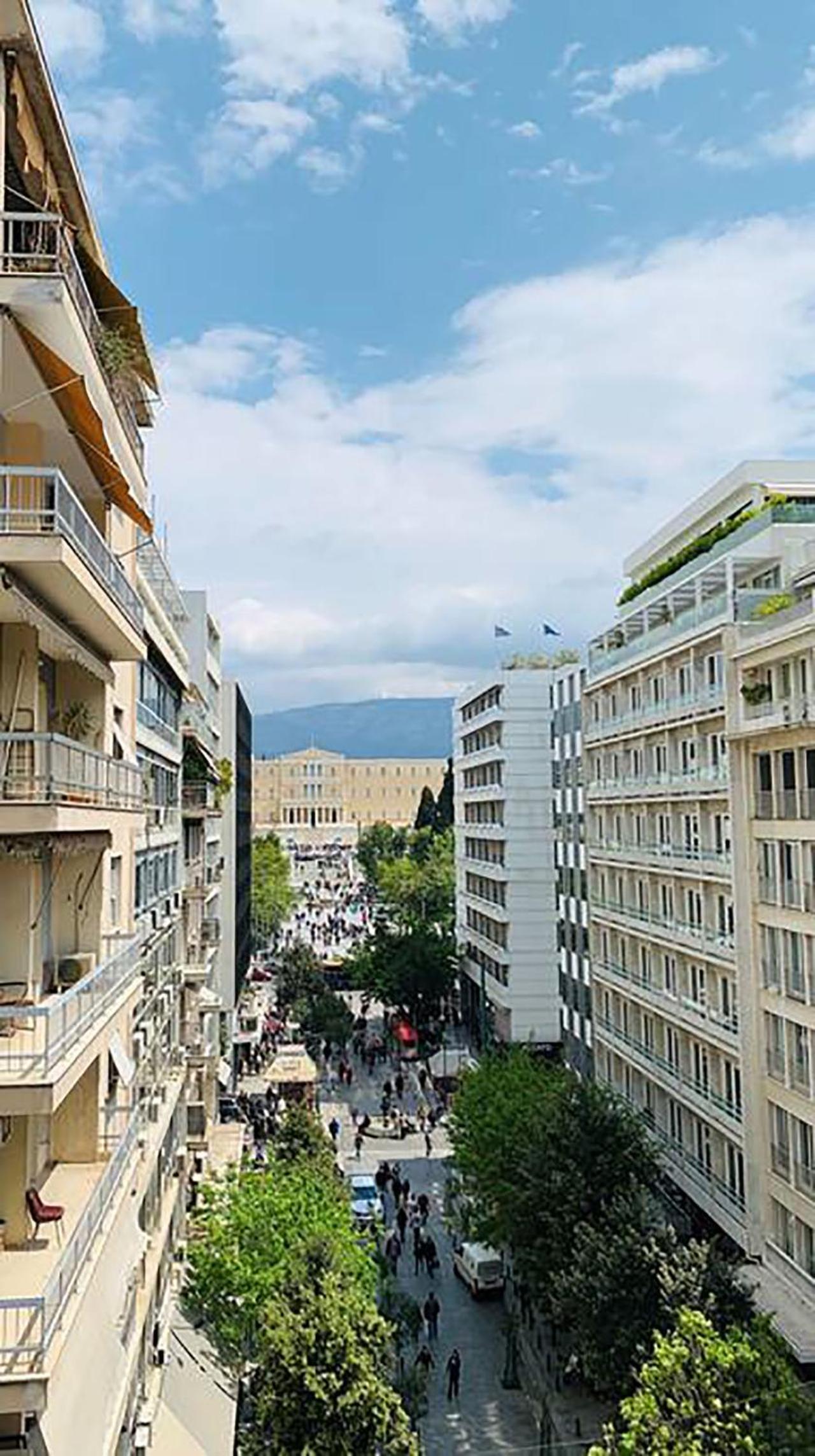 CosmosDome / Best apartment in the heart of Athens !