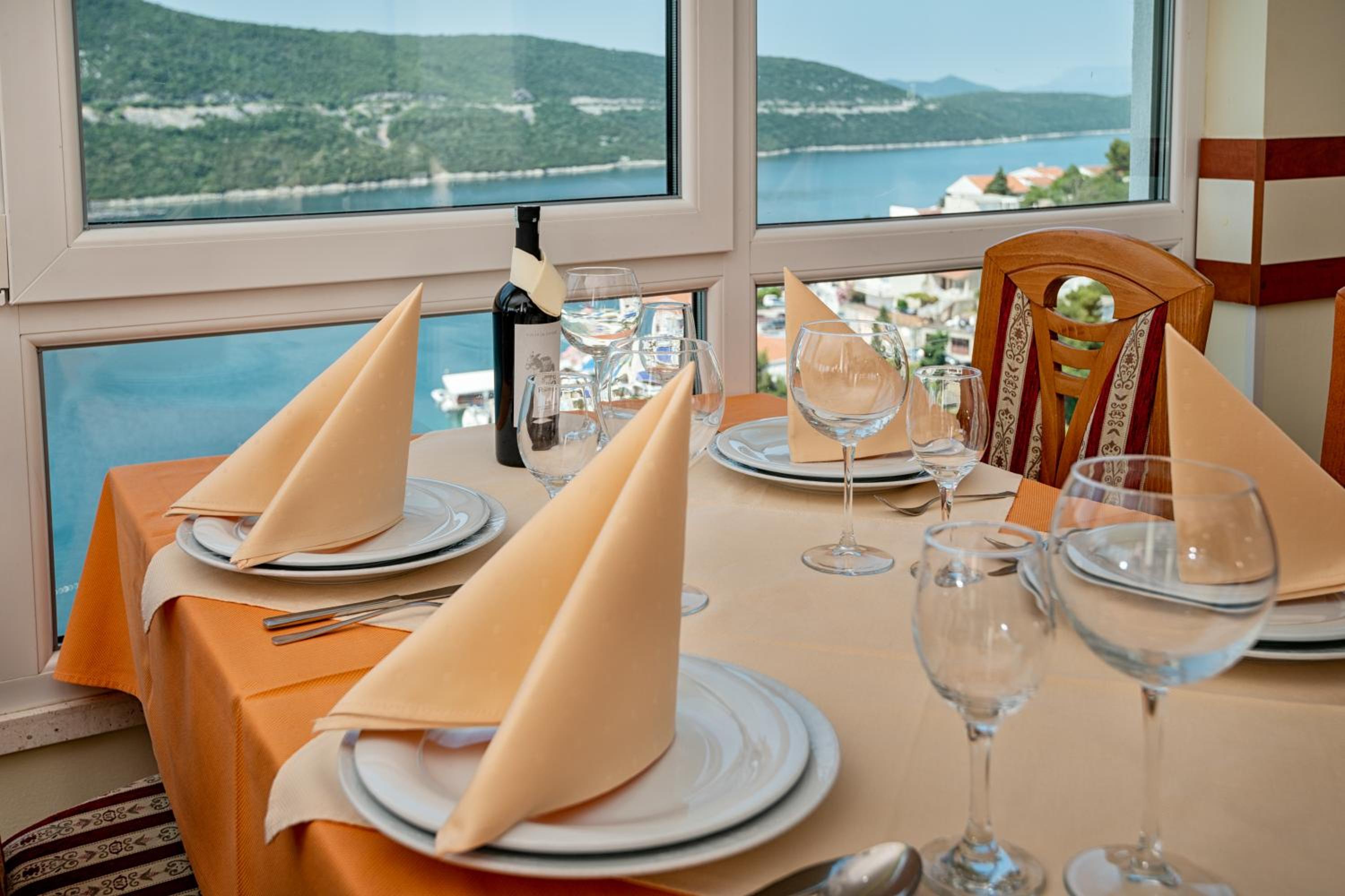 restaurant