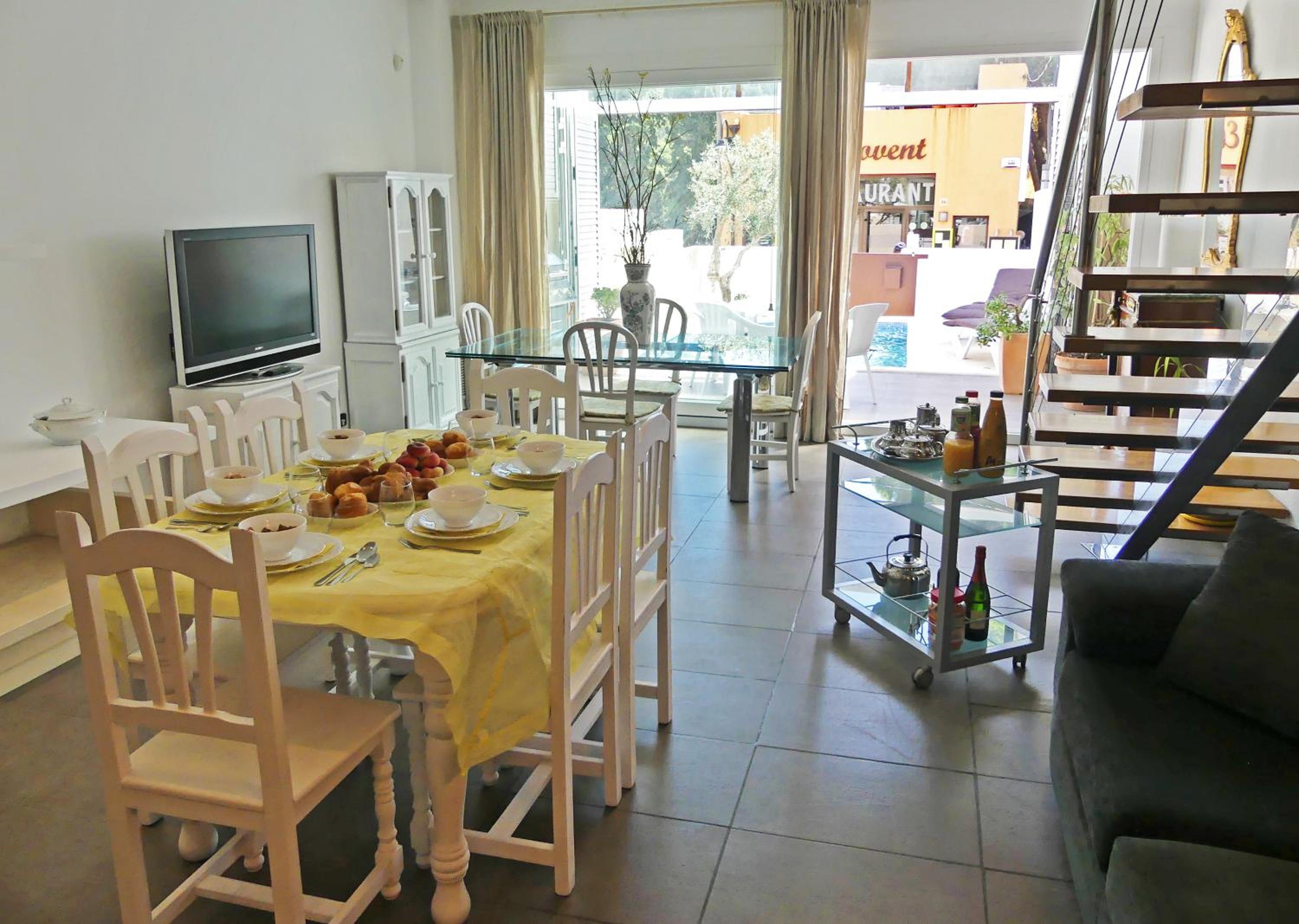 VILLA MON REPOS CON PISCINA Y A/A view 5