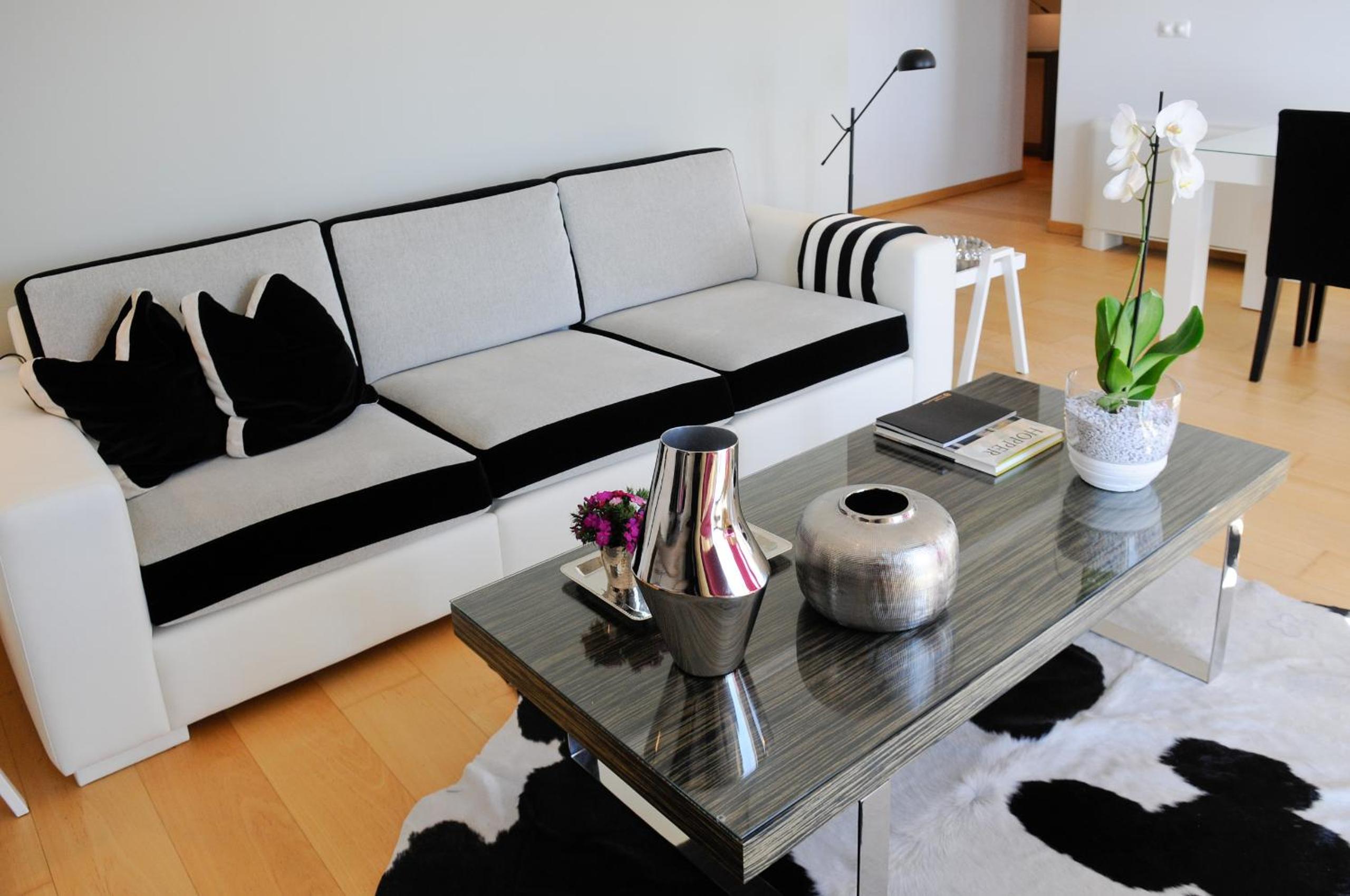 Panoramic Living