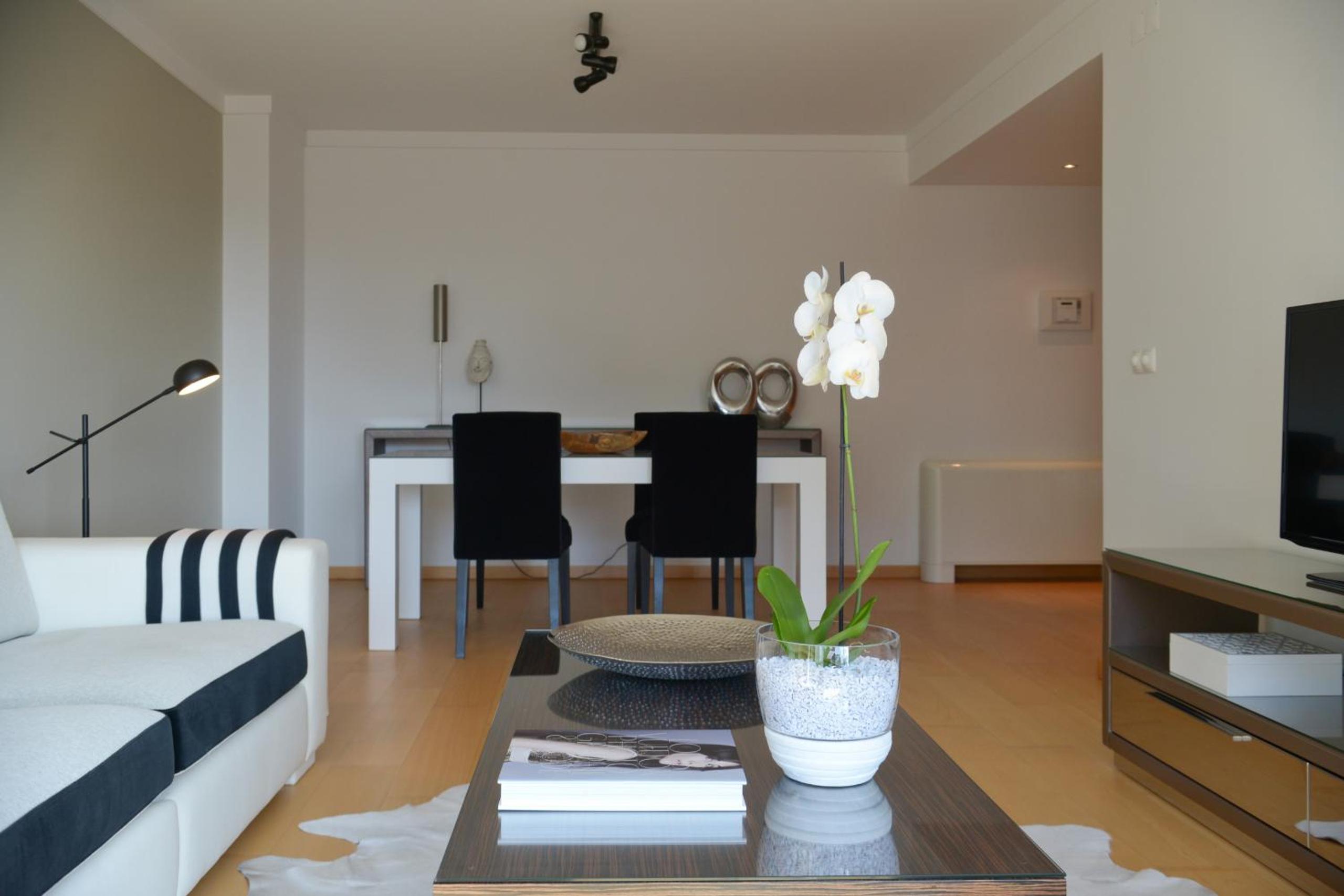 Panoramic Living