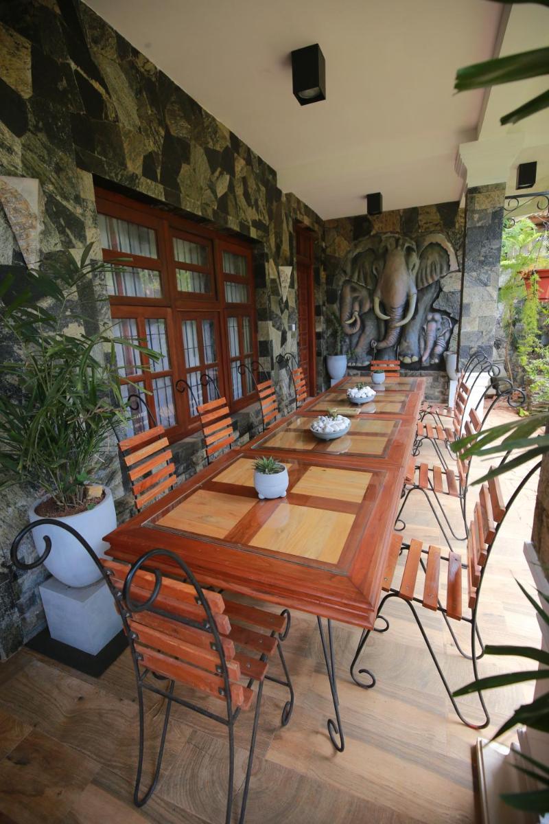 outdoor BBQ area