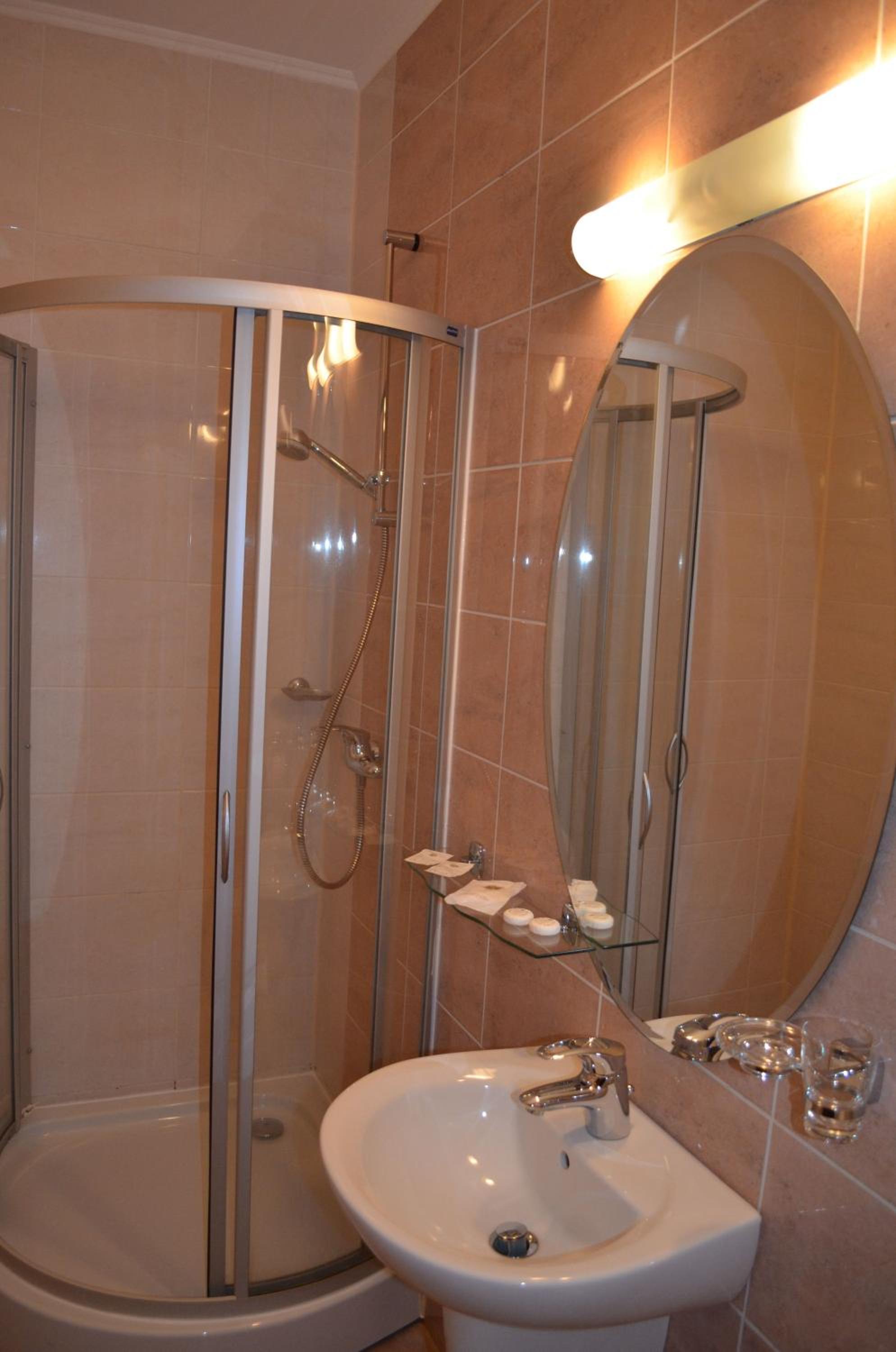 Photo 48