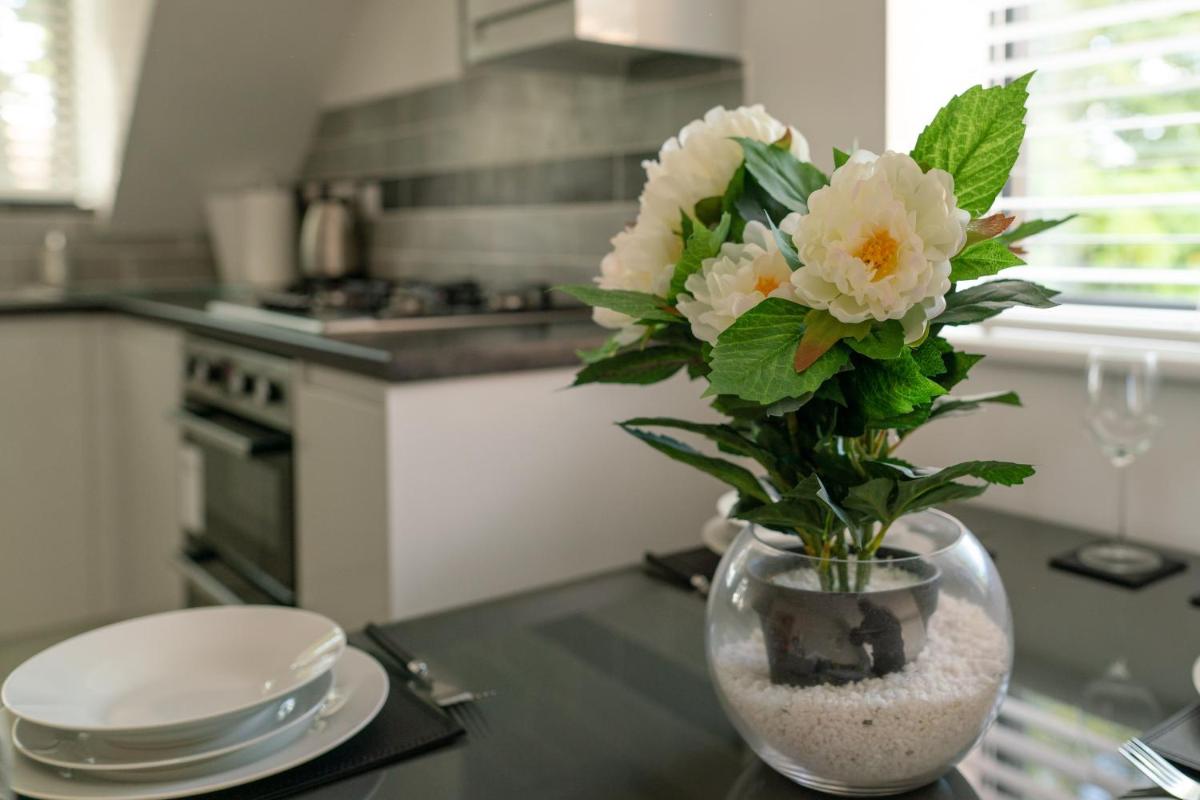 Huntingdon Vacations - Town Centre Lodge - Property Image 1