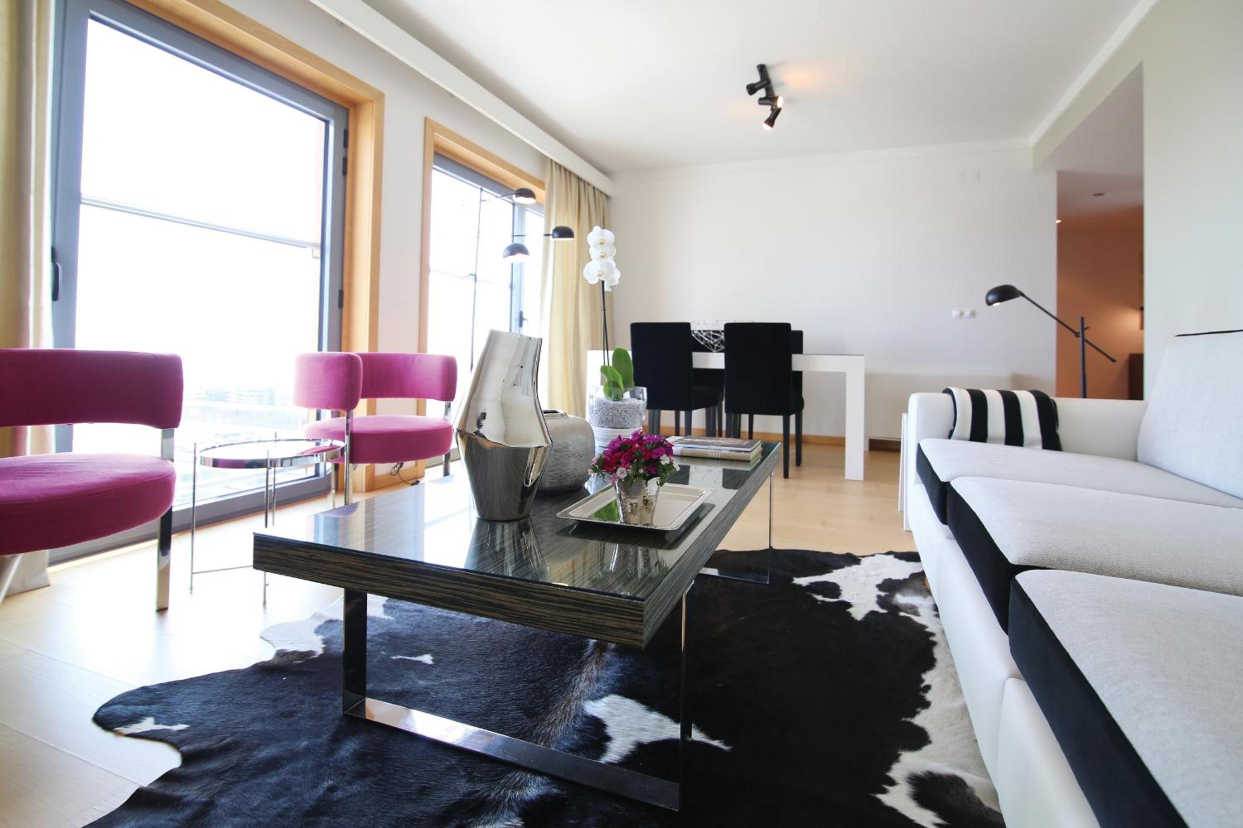 Panoramic Living