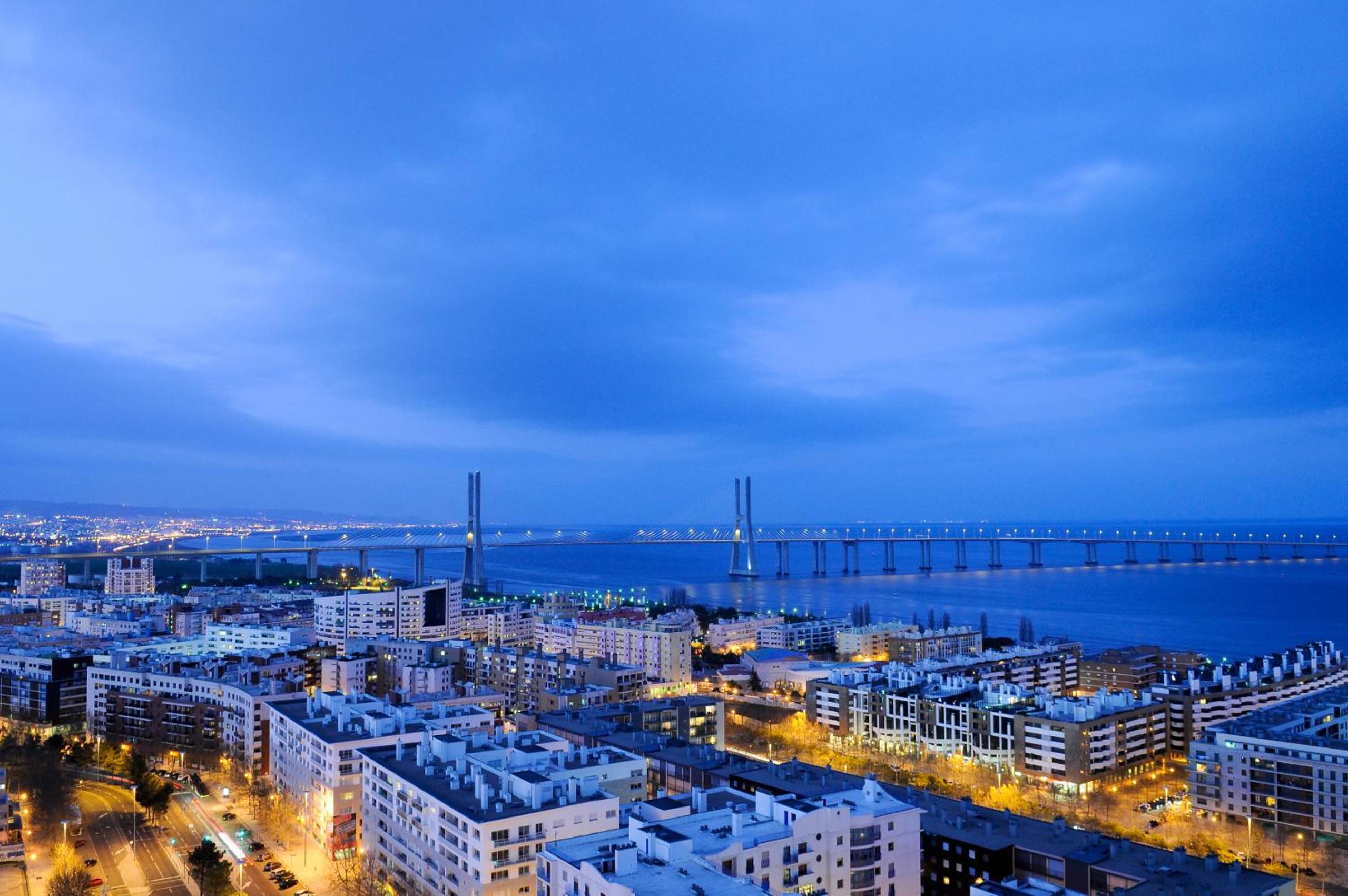 Panoramic Living
