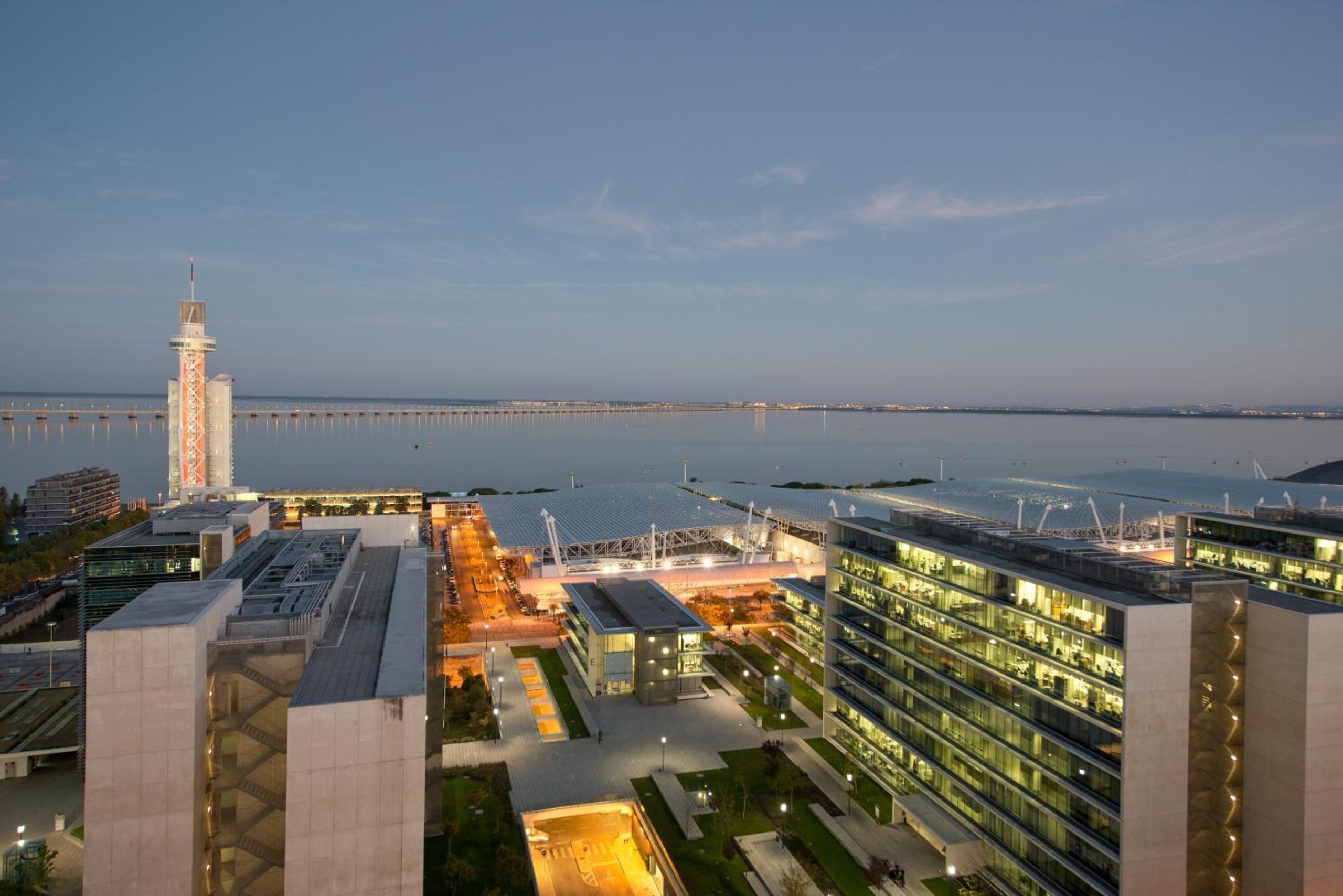 Panoramic Living