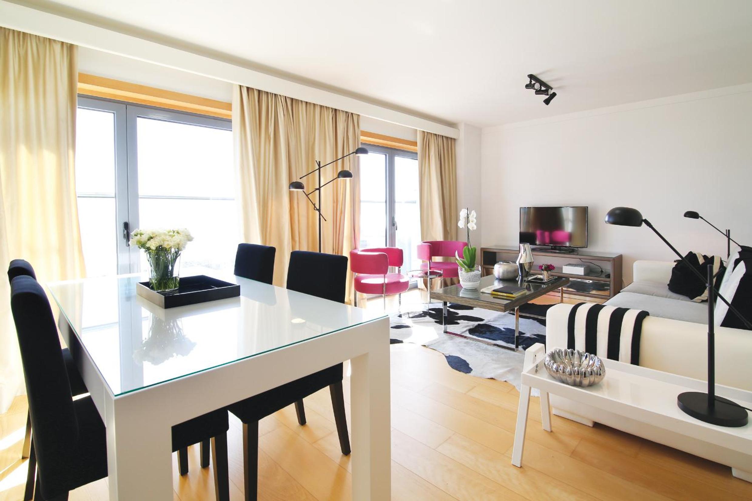 Panoramic Living