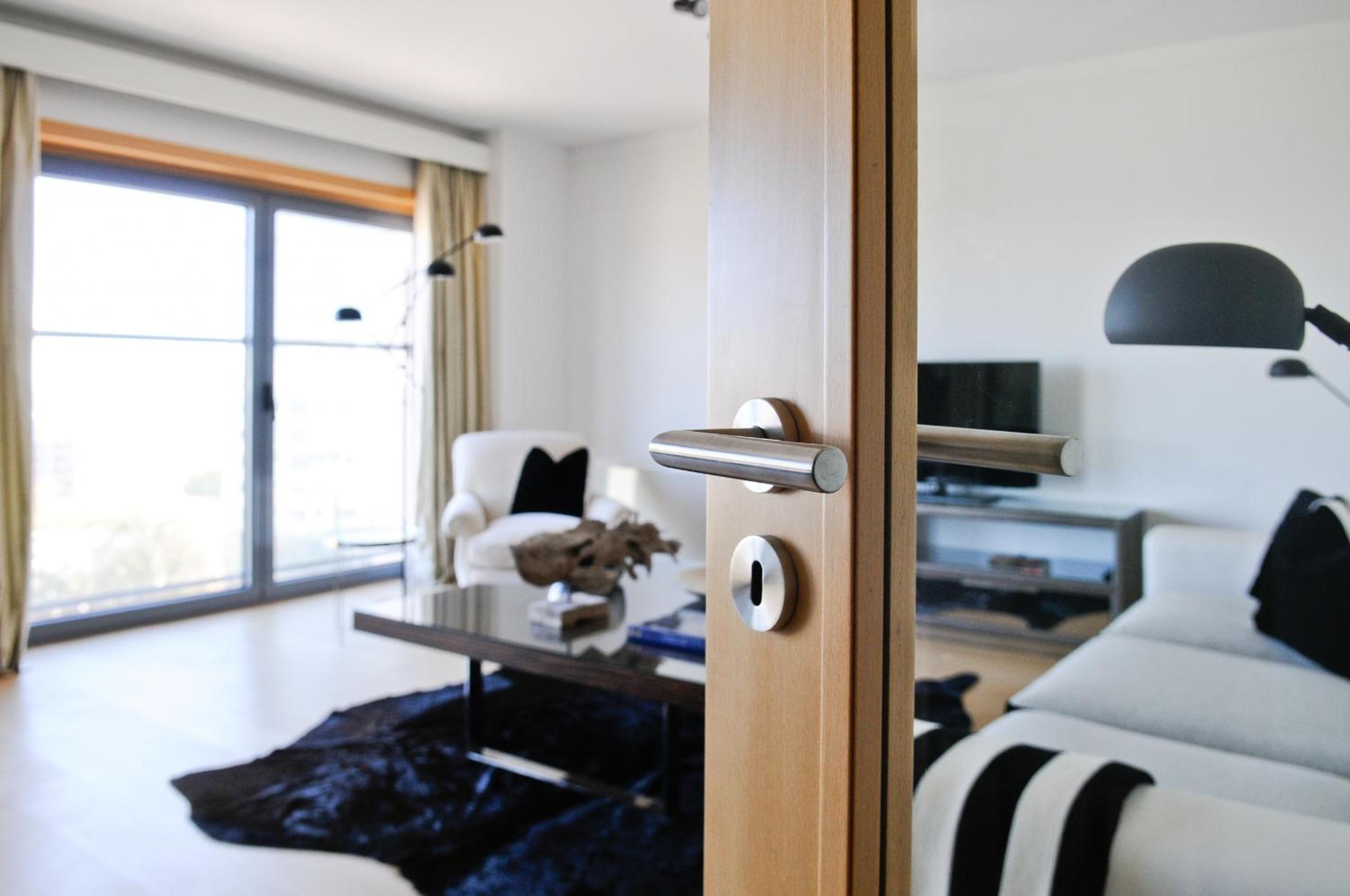 Panoramic Living