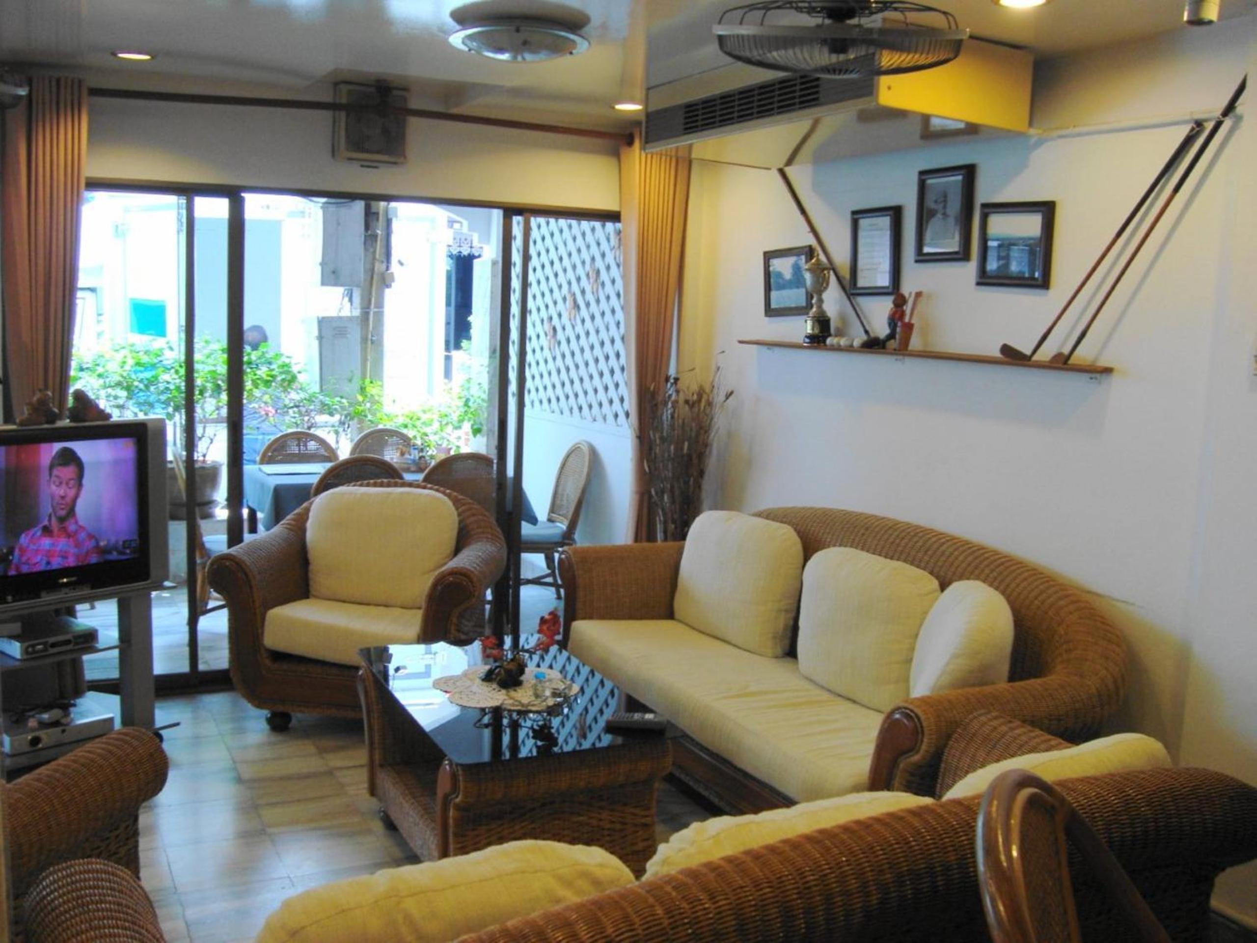 lounge