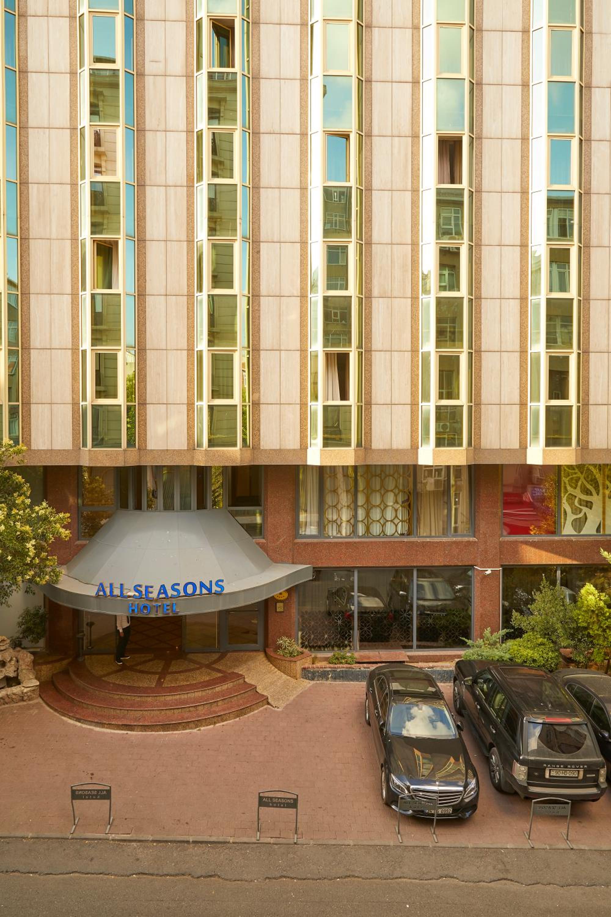All Seasons Hotel - Image 101