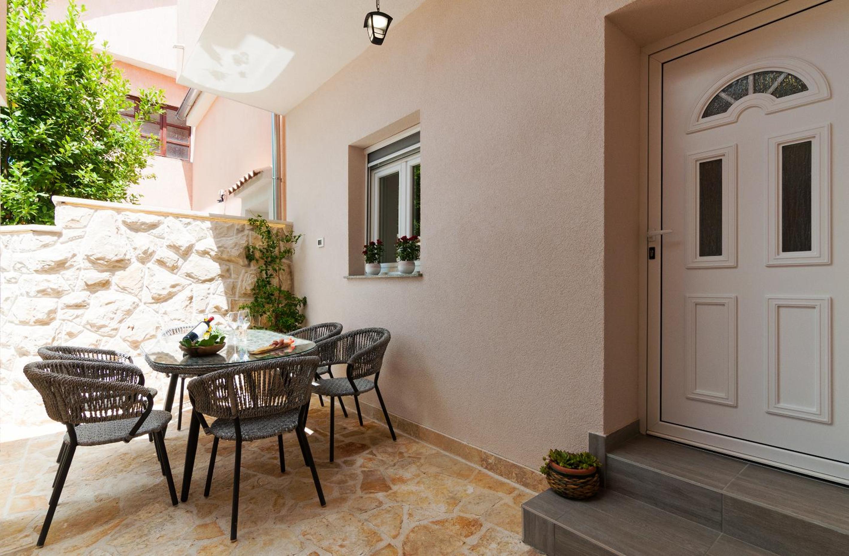 Apartment STELA - Private terrace & Parking
