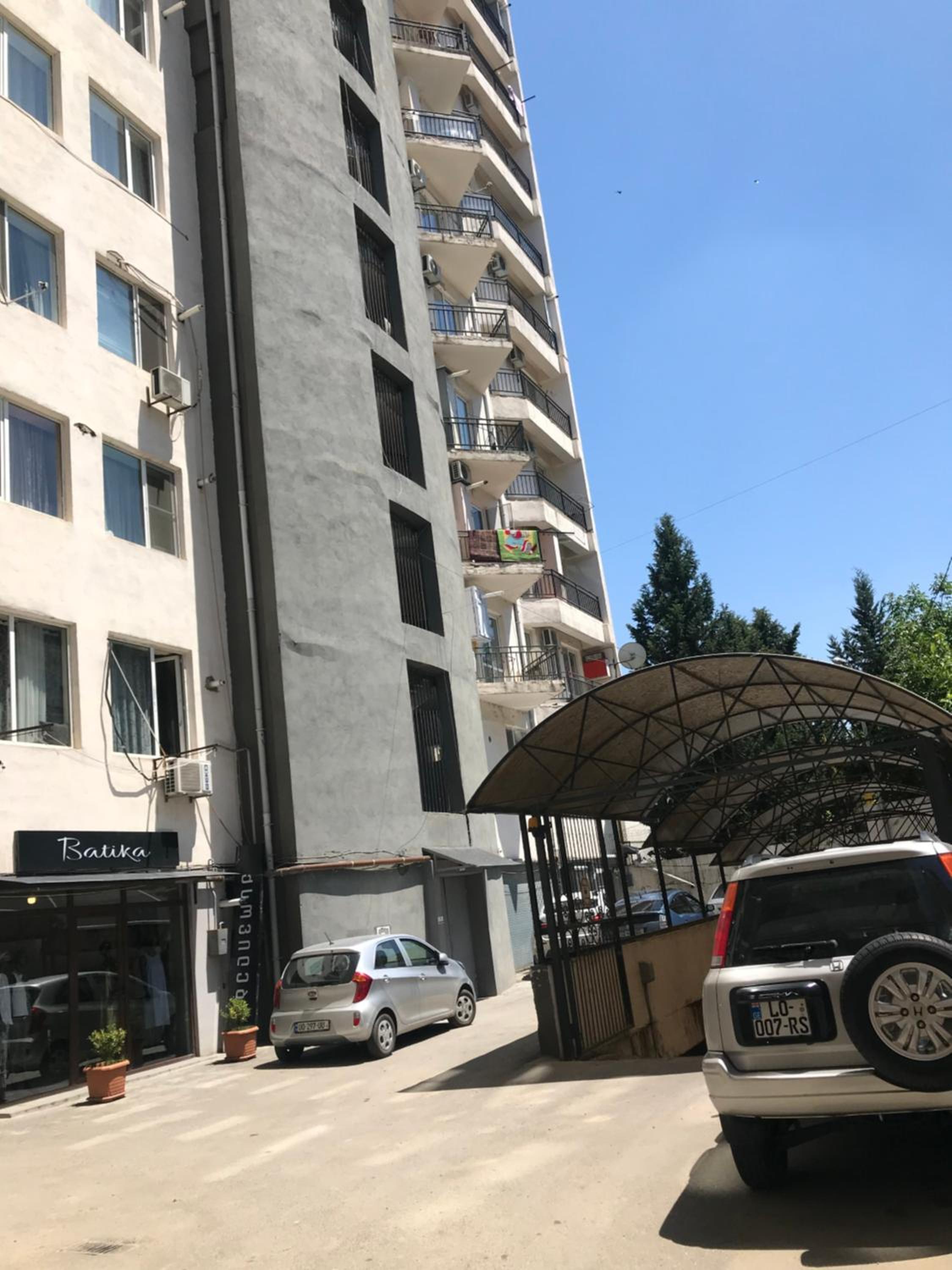 apartmen on kalandadze str view 4