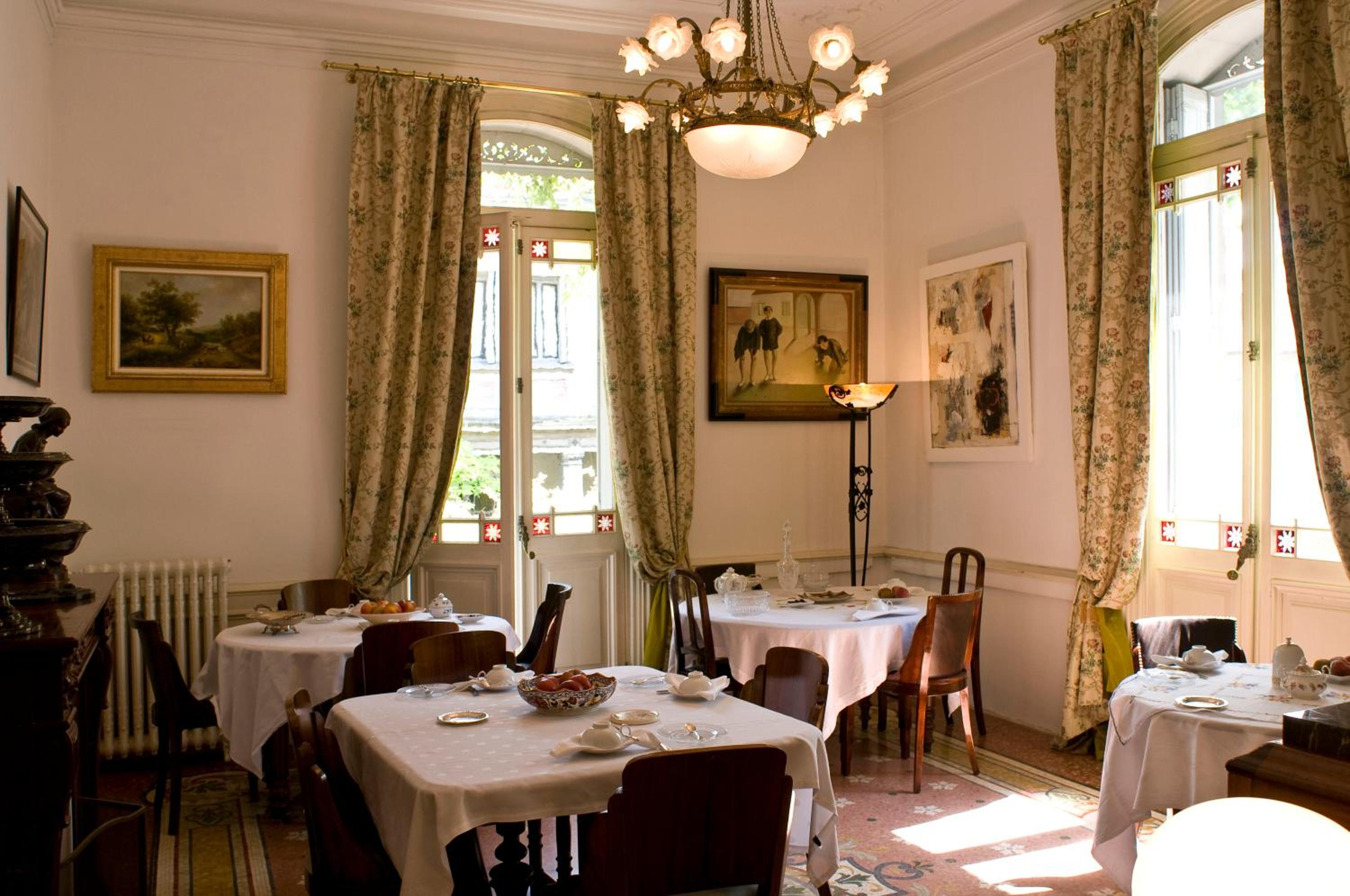 restaurant