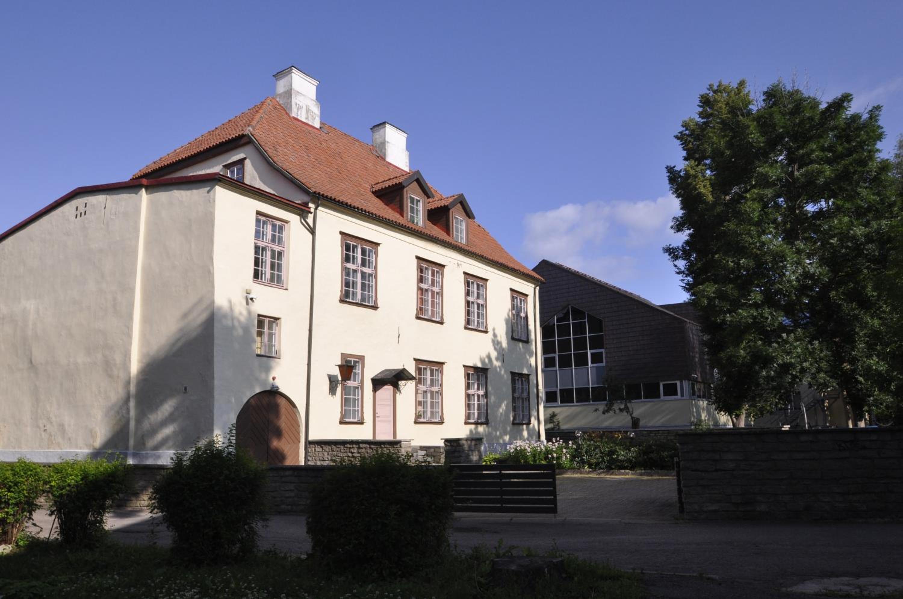Photo 8
