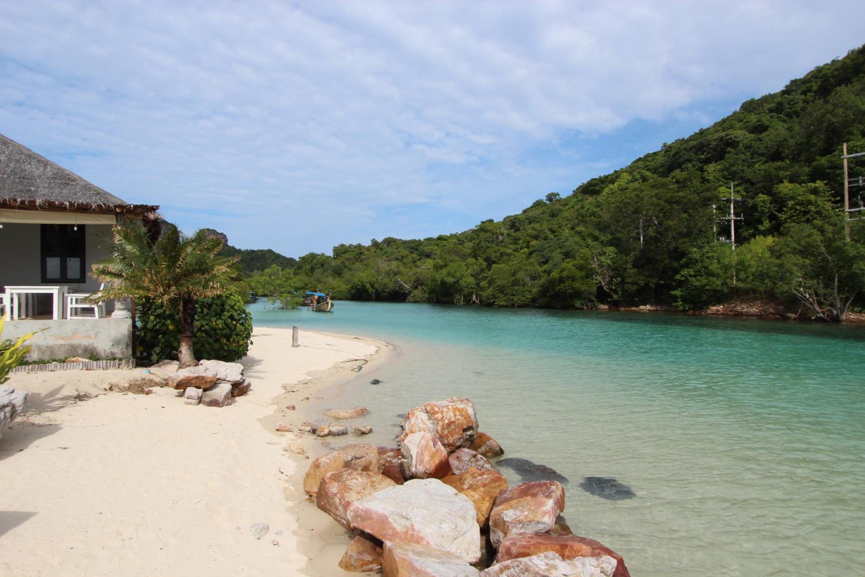 Phi Phi Ba Kao Bay Resort