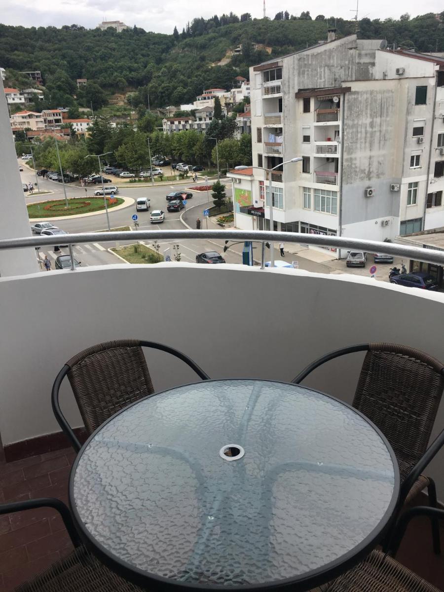 MR Apartment photo 5