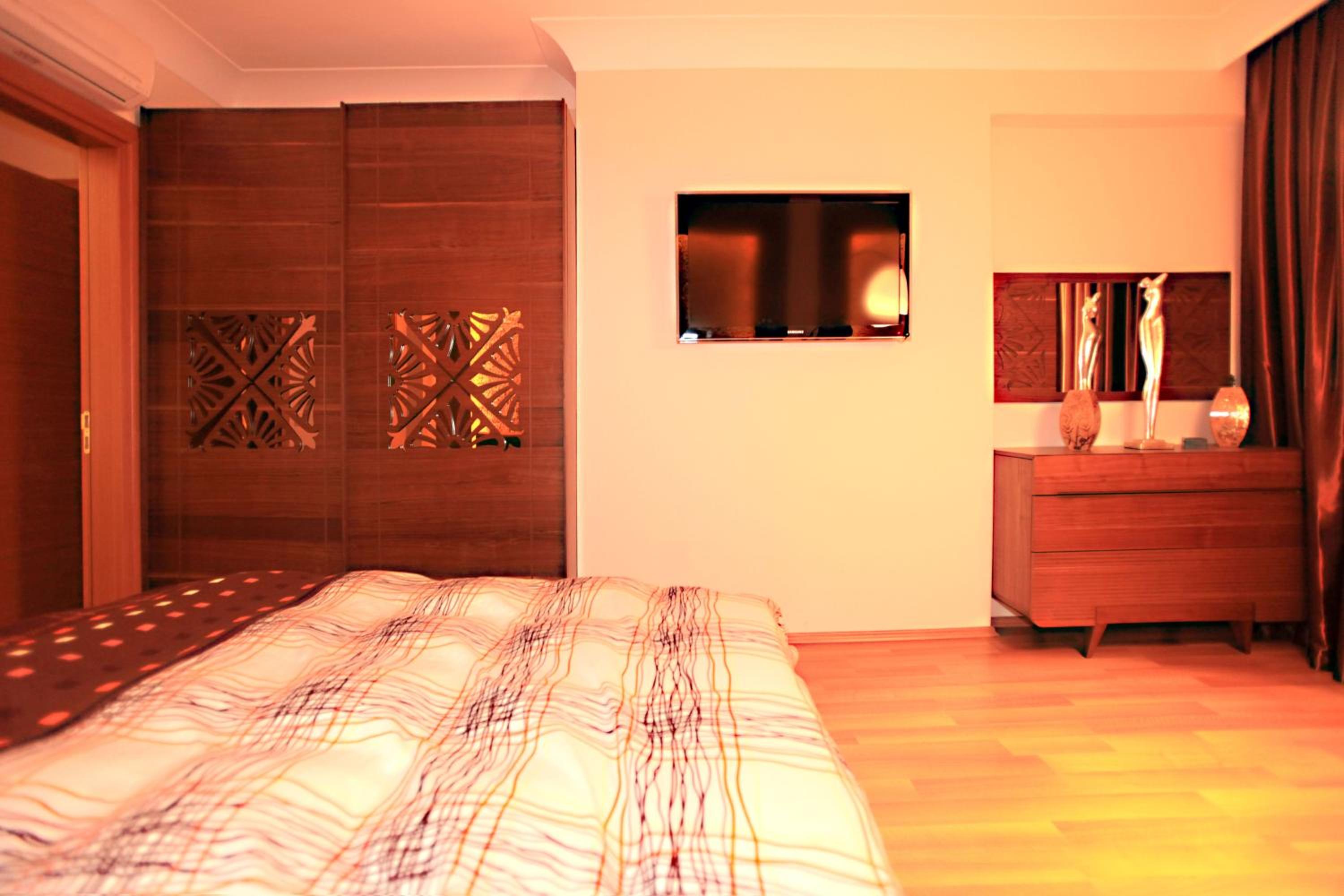 Paradise Town Villa Premium