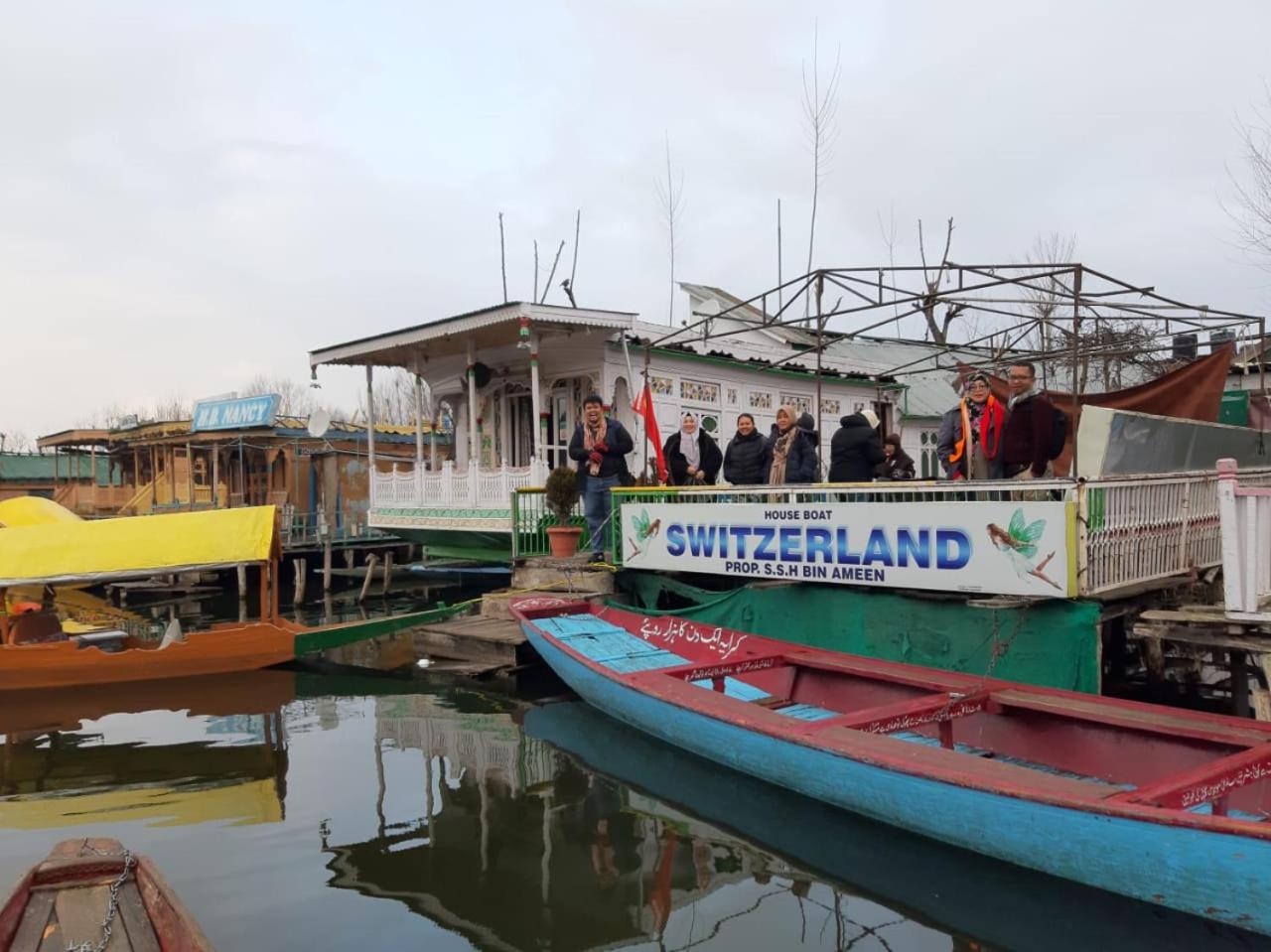 S Group Of Houseboat view 5