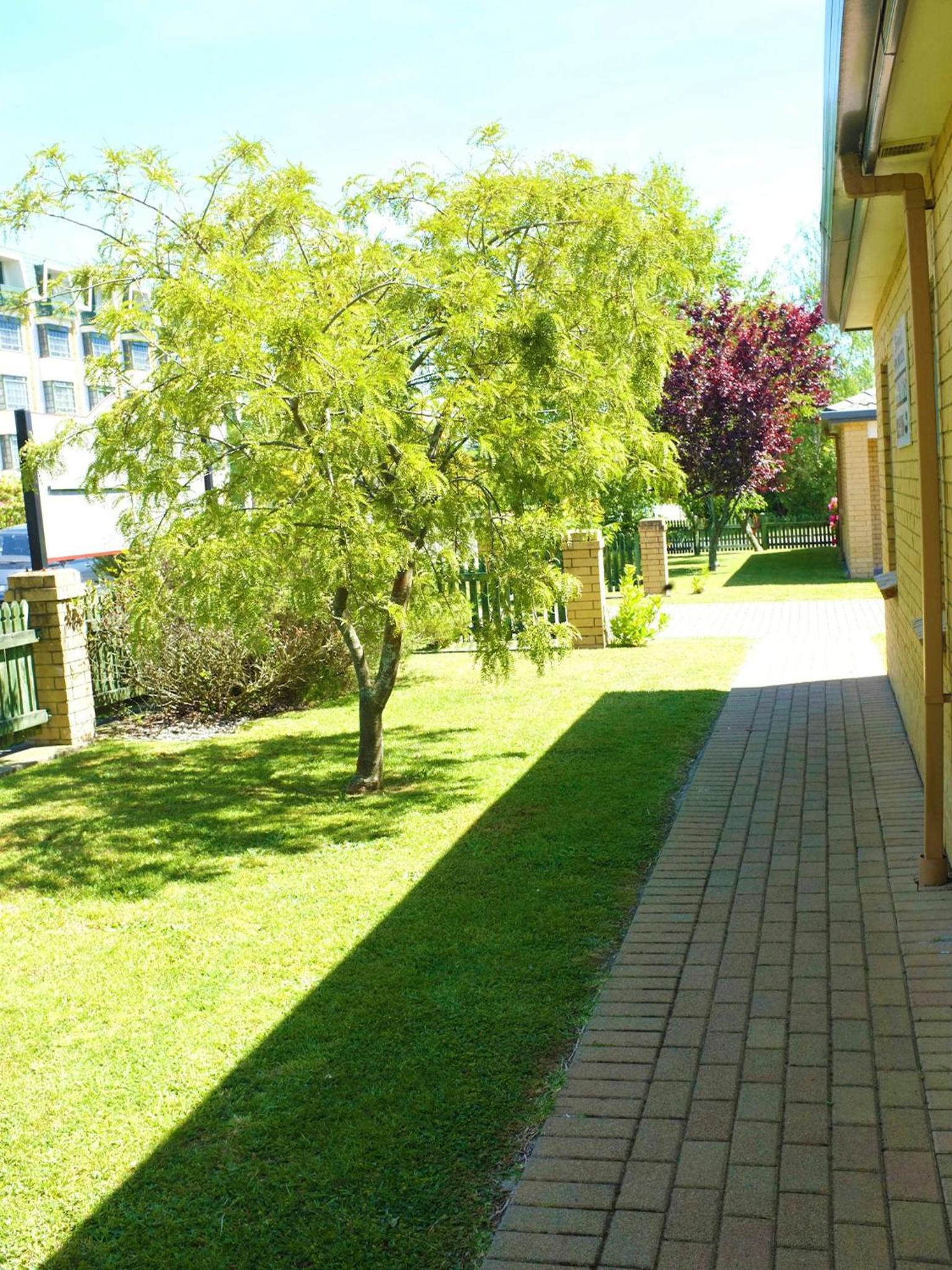 Birchwood Spa Motel