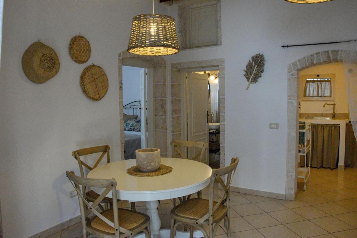 Dimora Alborelli en Alberobello — kitchen