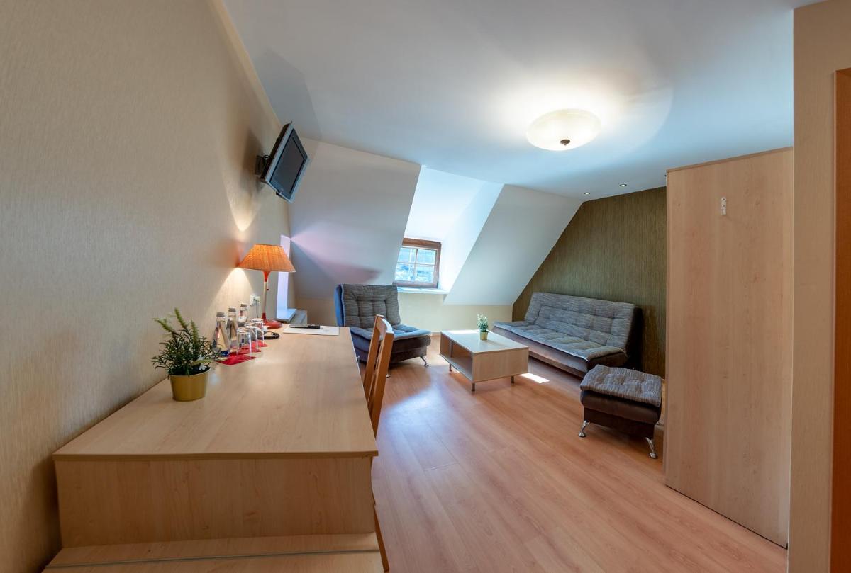 Hotel - Bar Grafaite - Image 1