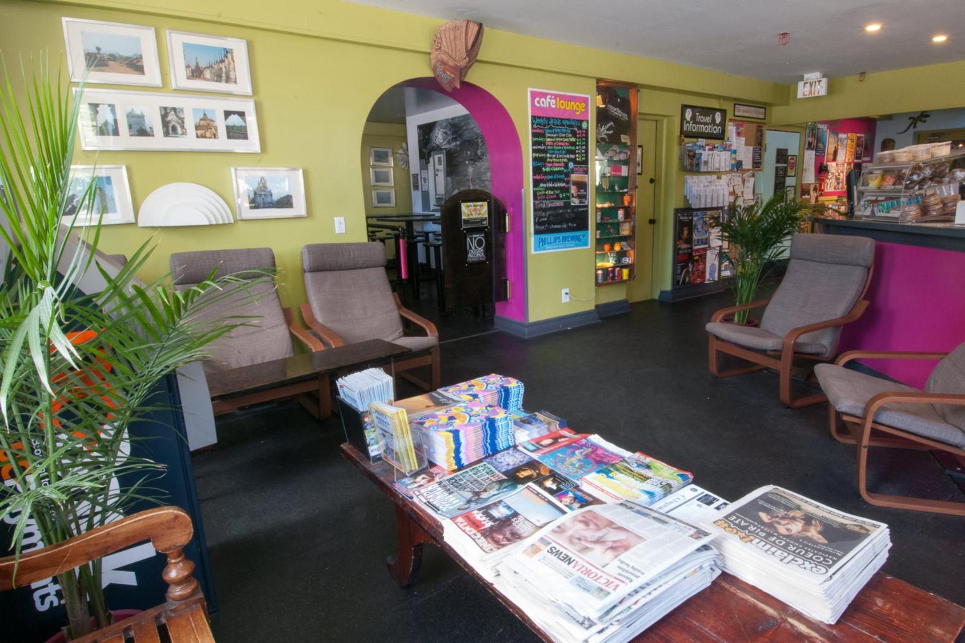 Ocean Island Inn | Backpackers | Suites