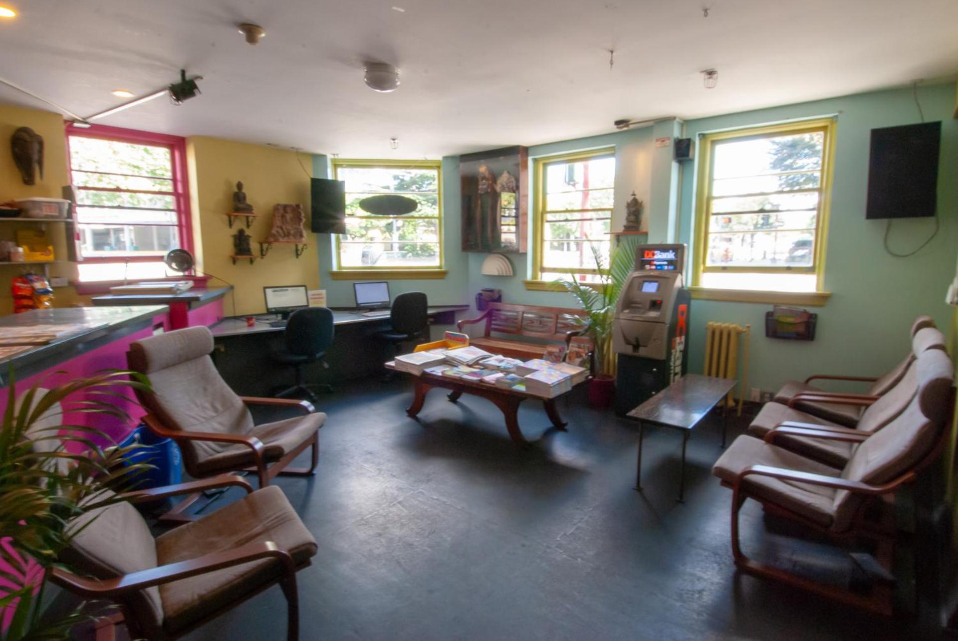 Ocean Island Inn | Backpackers | Suites