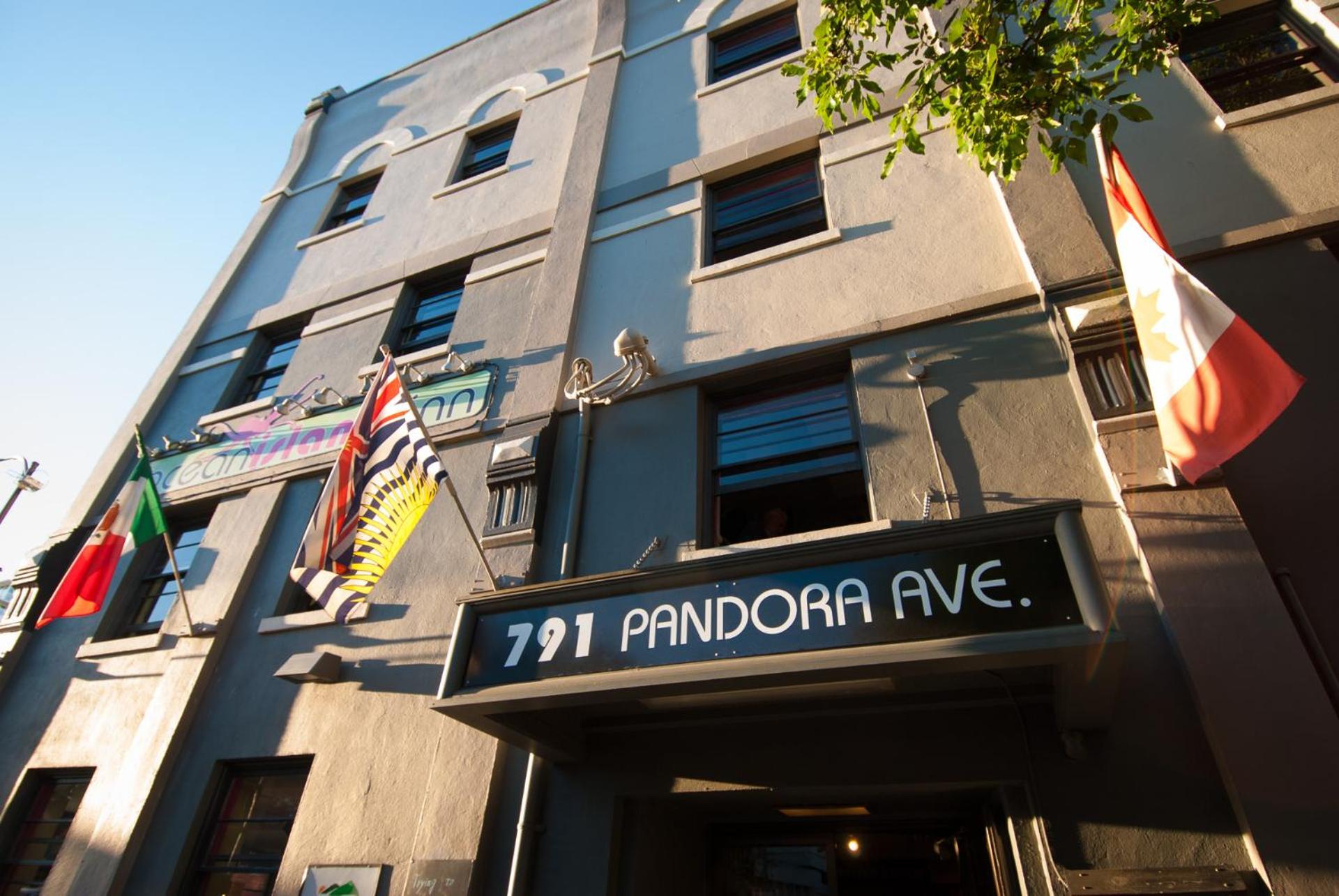 Hotel Ocean Island Inn | Backpackers | Suites - Image 1