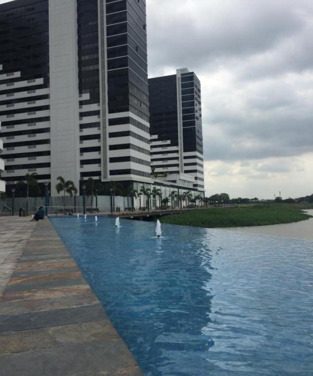 LUXURY APARTMENT PUERTO SANTA ANA GUAYAQUIL