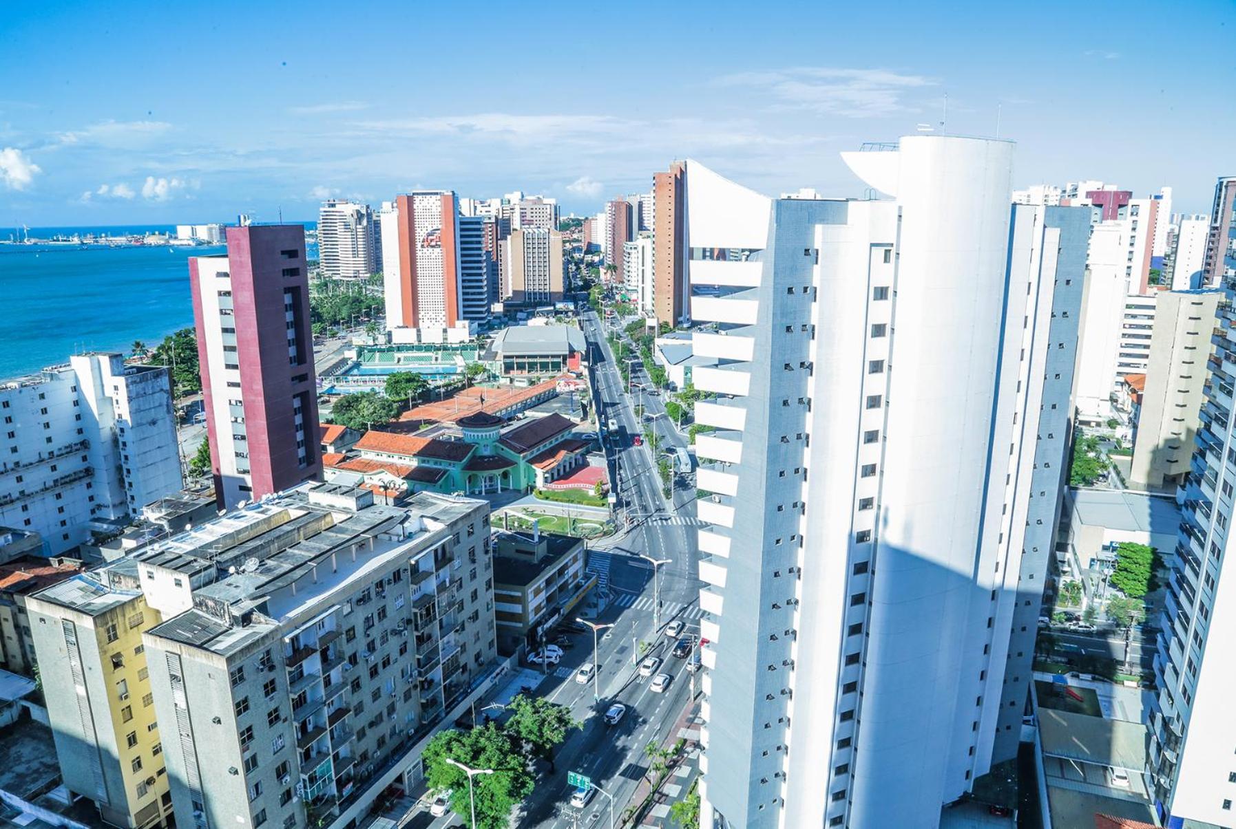 Belíssimo Apart com Vista Mar - Conforto a 100m da Orla view 3