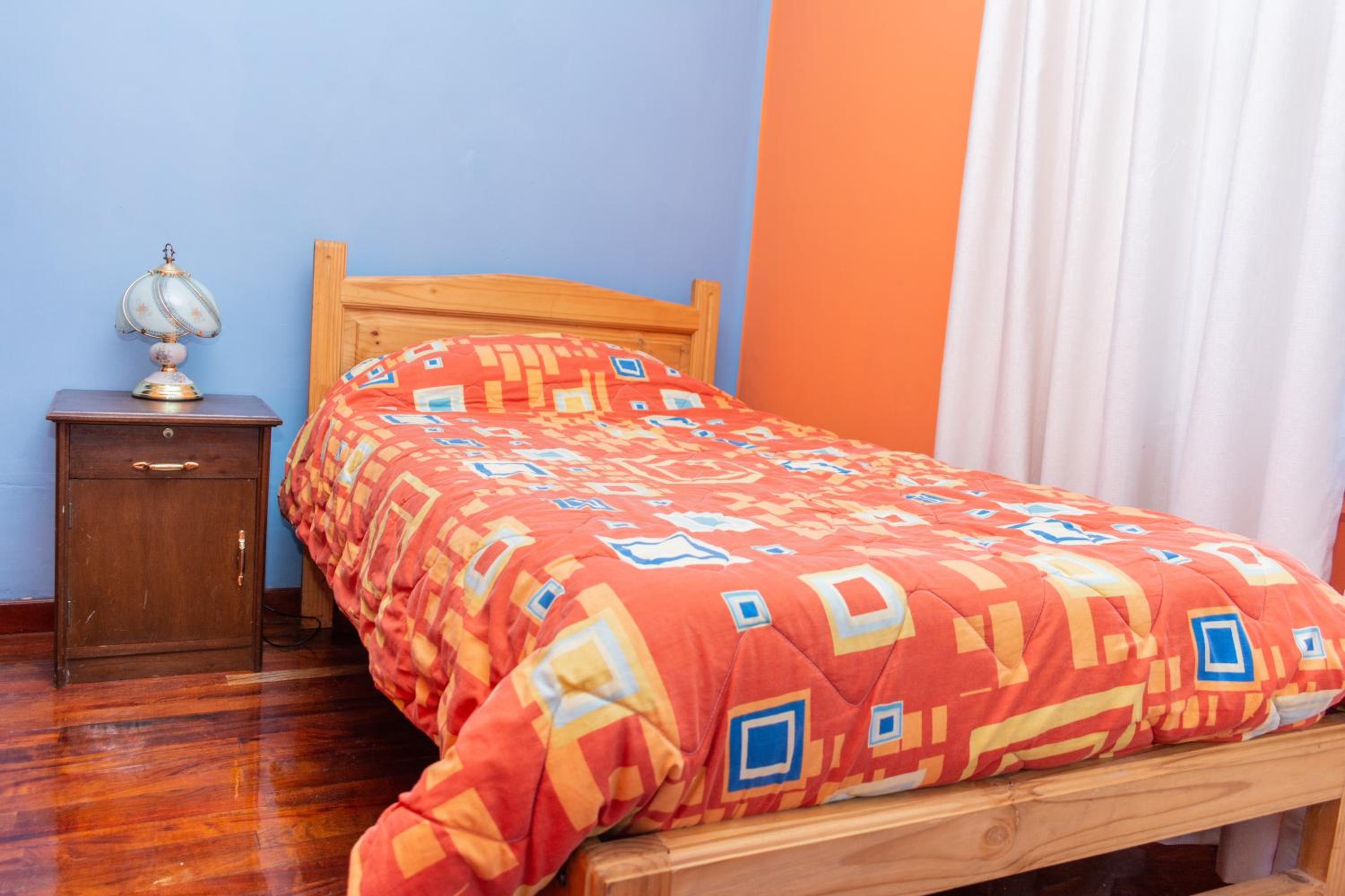 Casa Treveris - Non profit Hostel