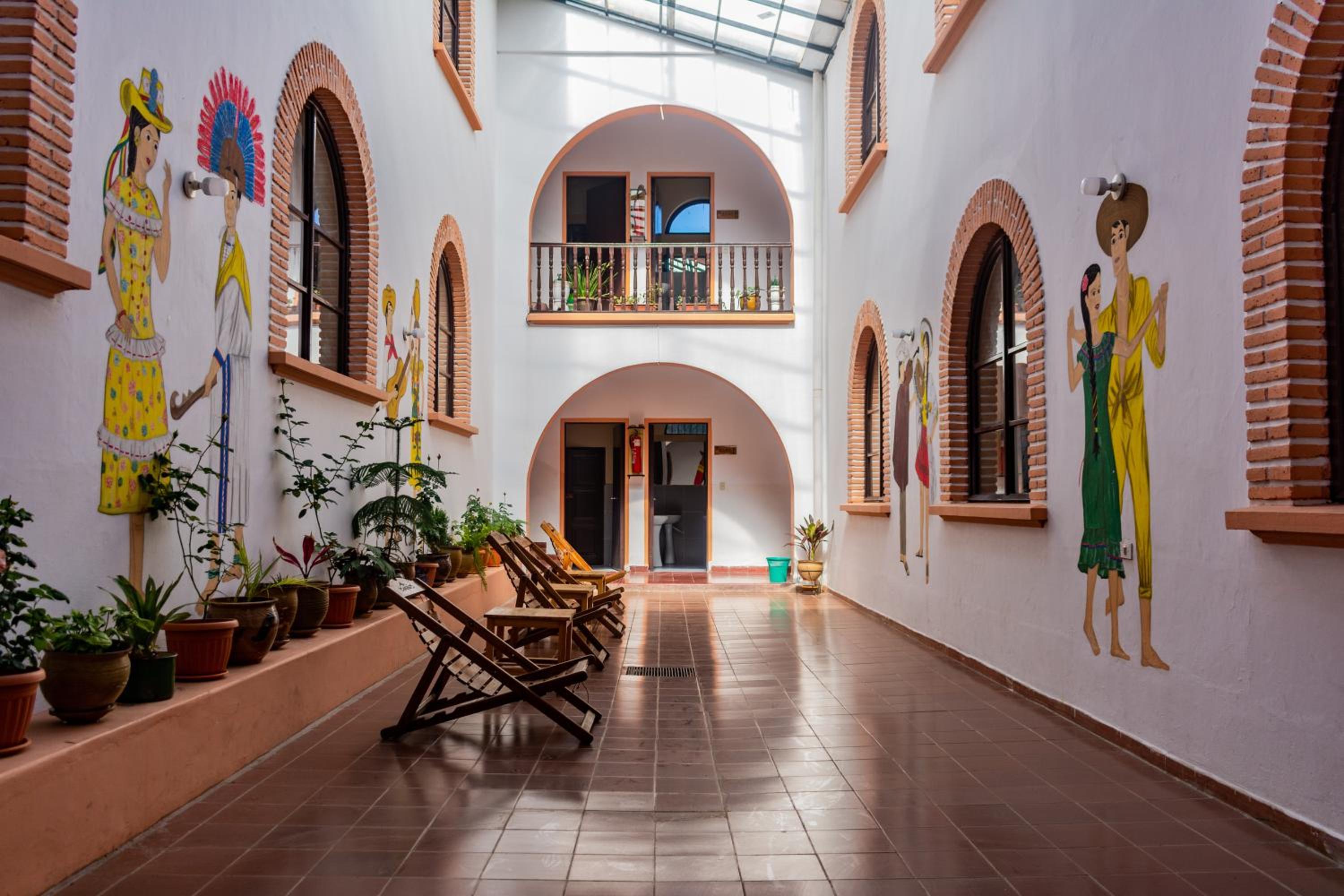 Casa Treveris - Non profit Hostel