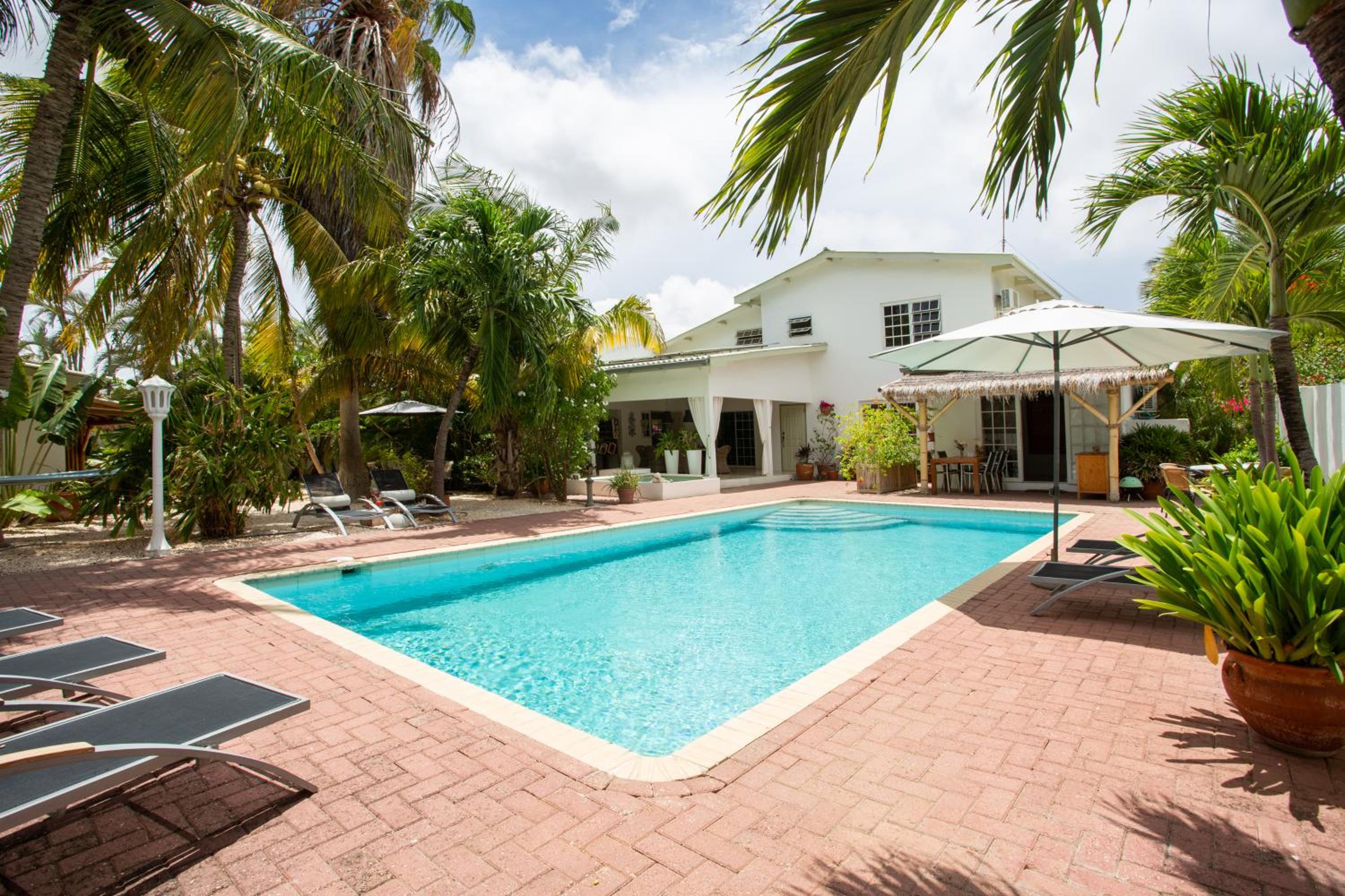 Hotel B&B Sombre di Kabana - Image 1