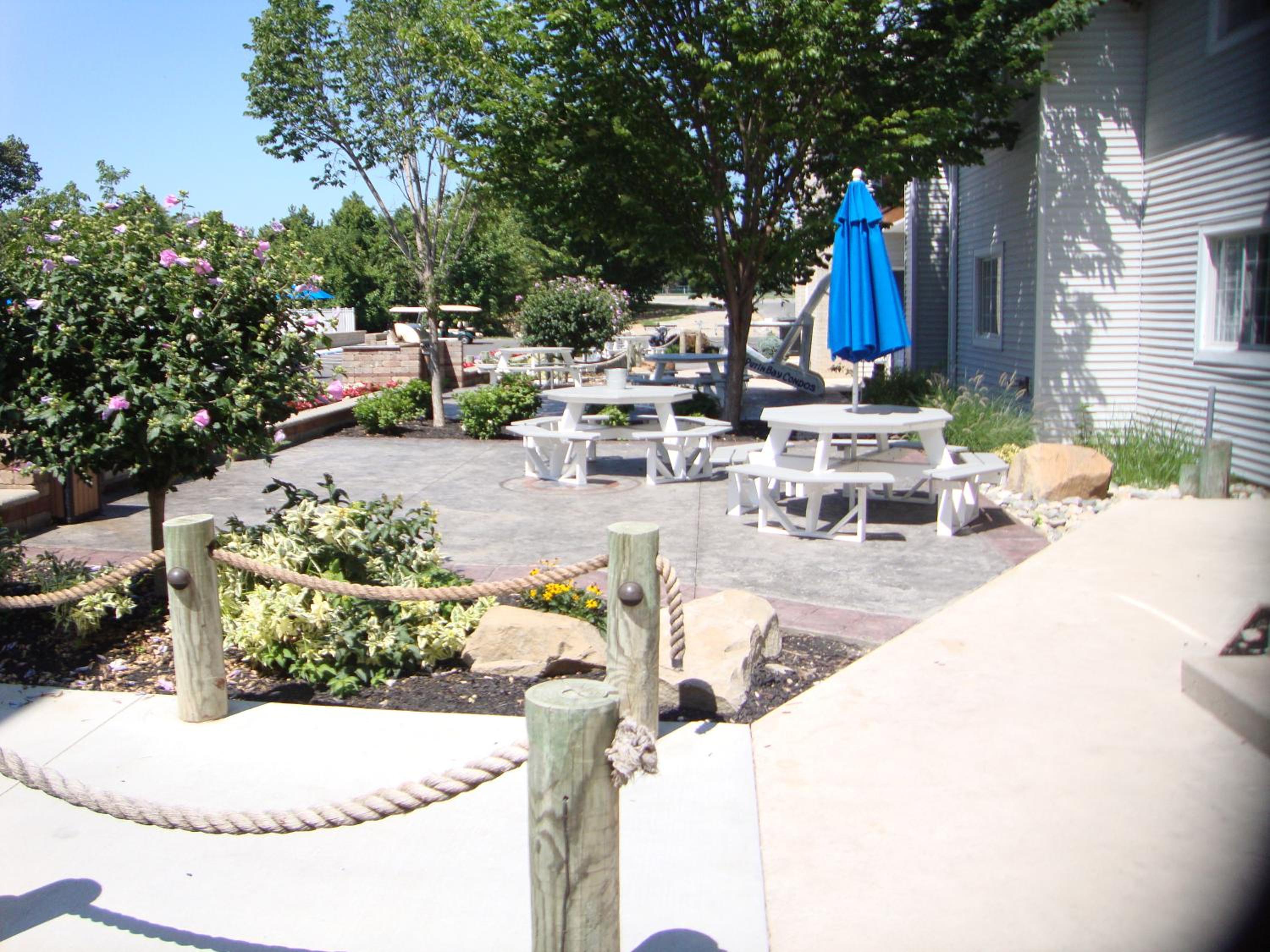 Put-in-Bay Poolview Condo #2 view 3