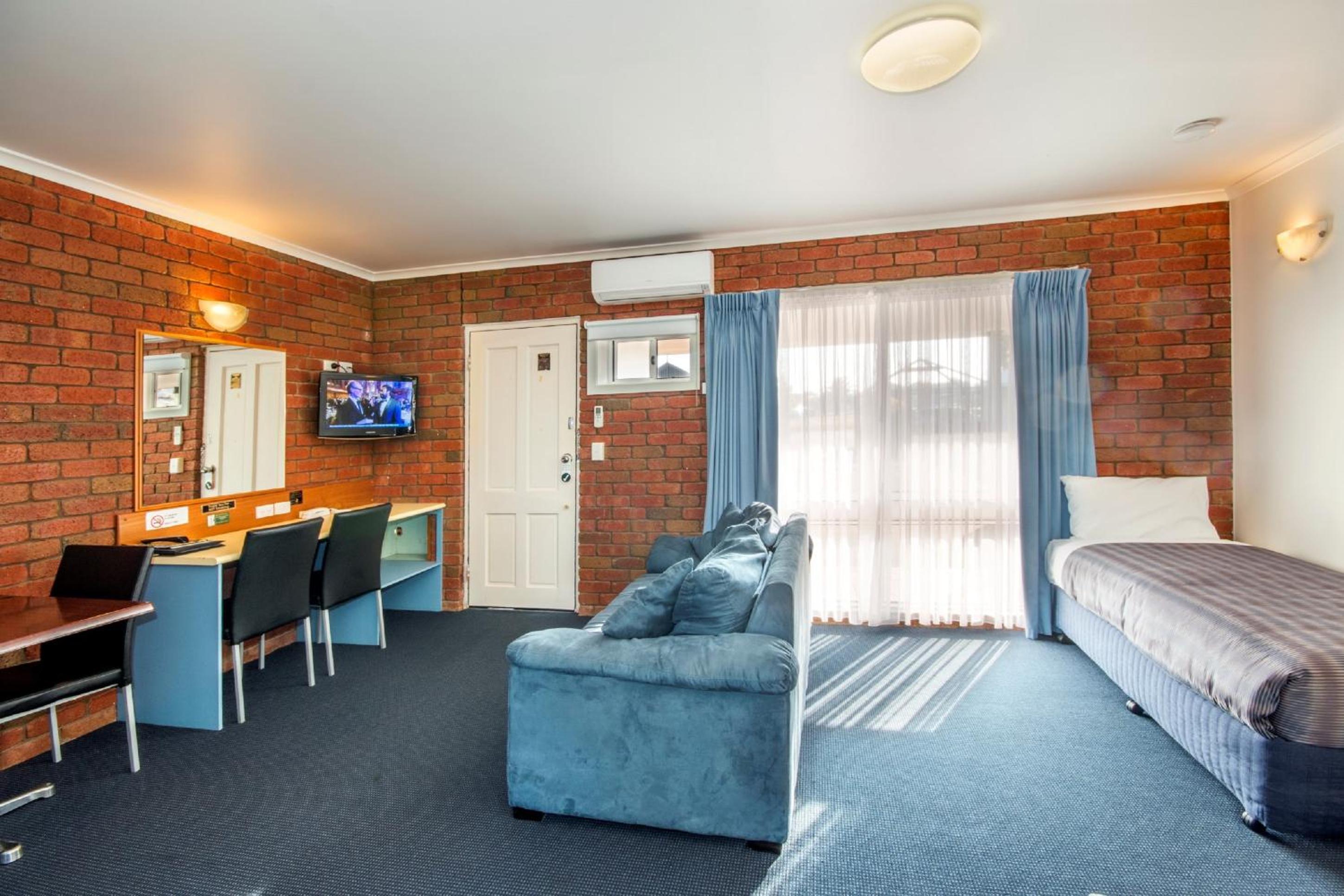 Torquay Tropicana Motel