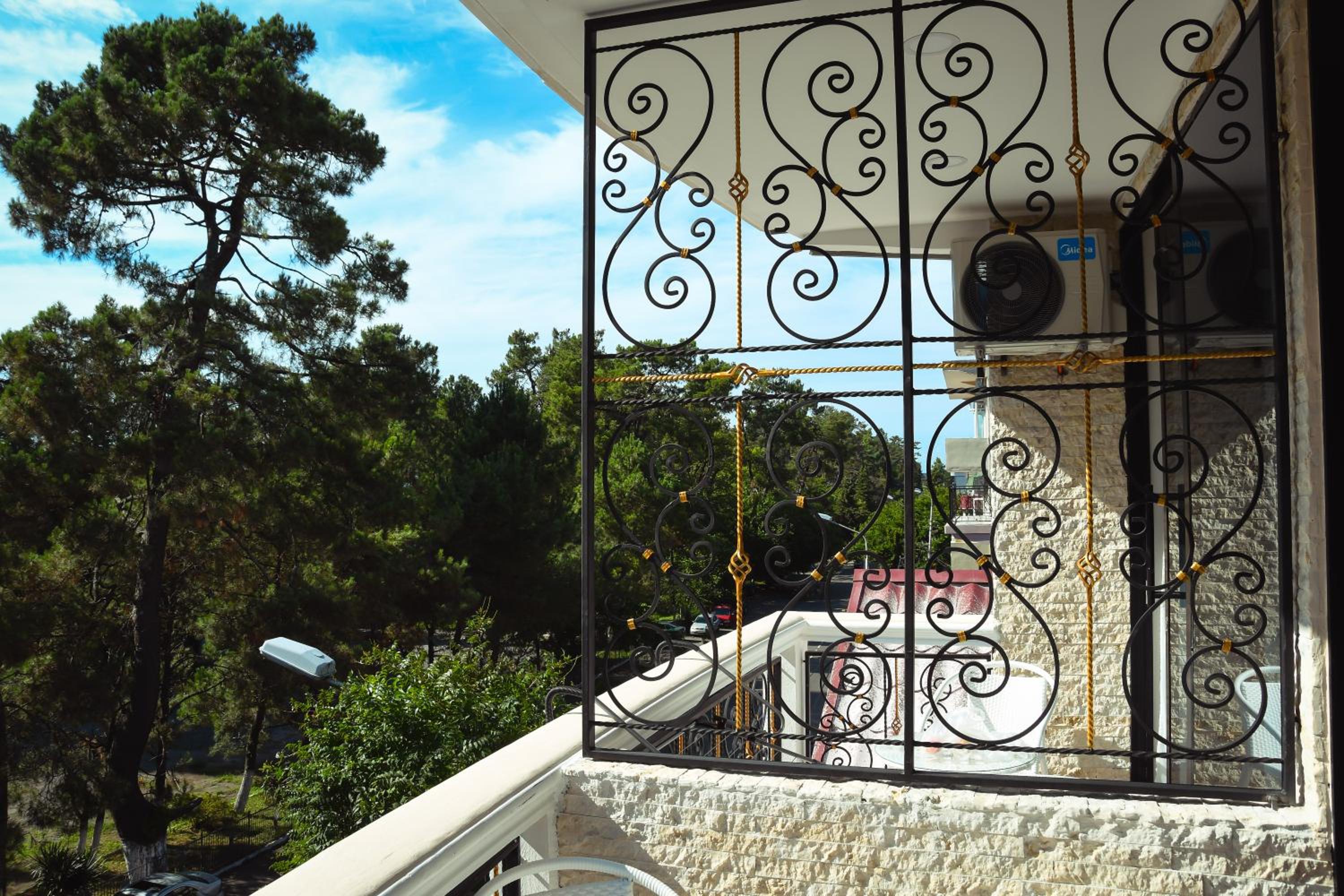 Guesthouse "Earth Center" view 2