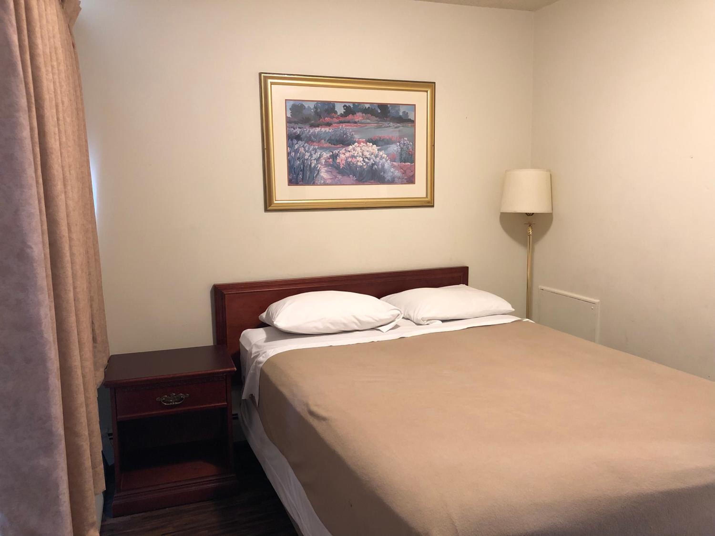 Travellers Inn - Image 4