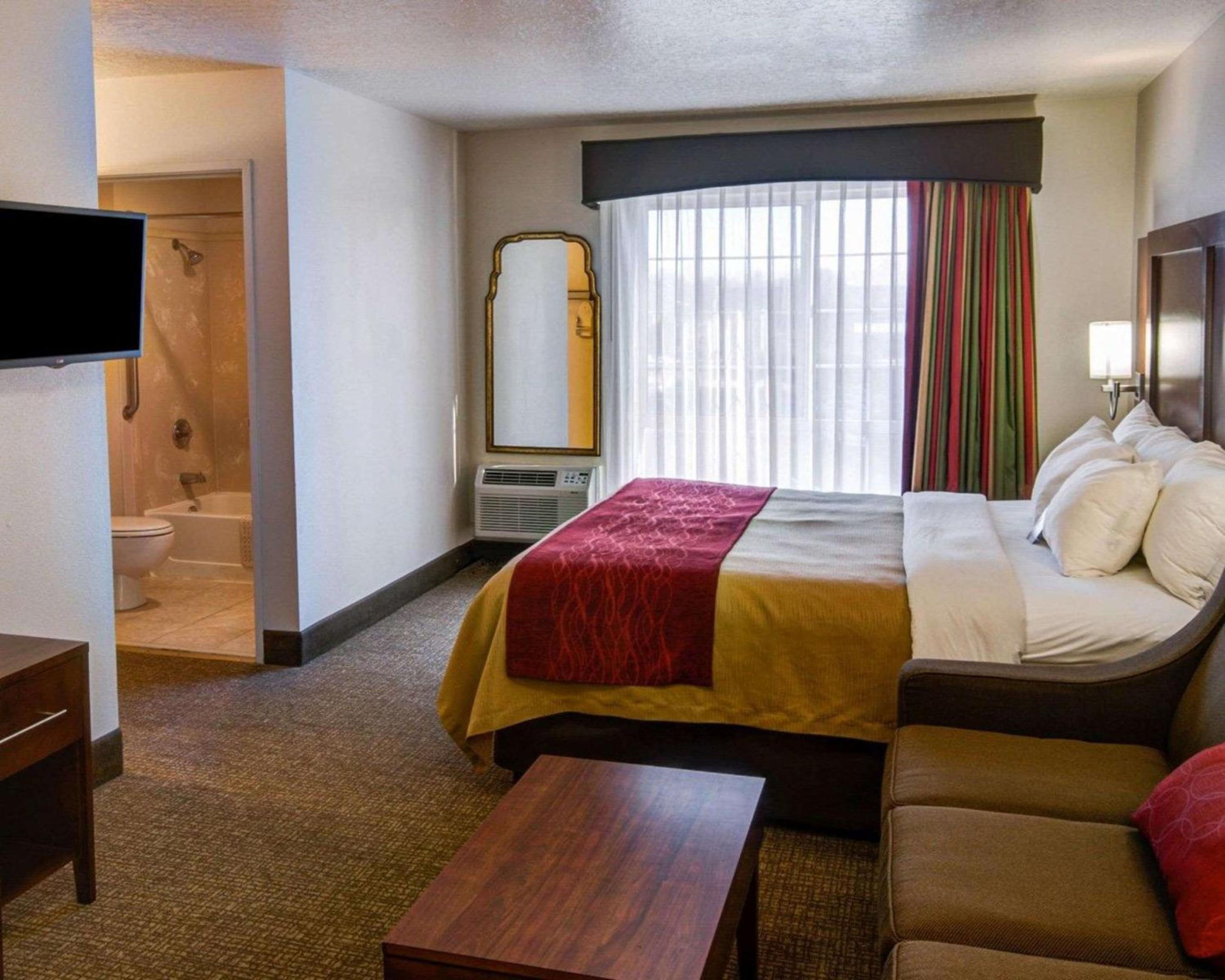 Comfort Inn Redding Near I-5 view 5