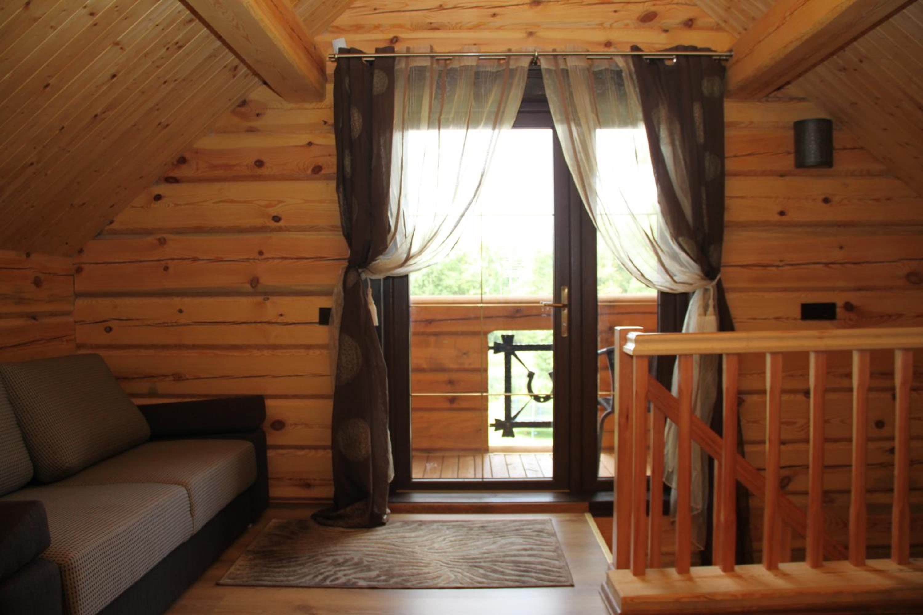 Namukas su ežero pakrante Trakai ,Viesų vila