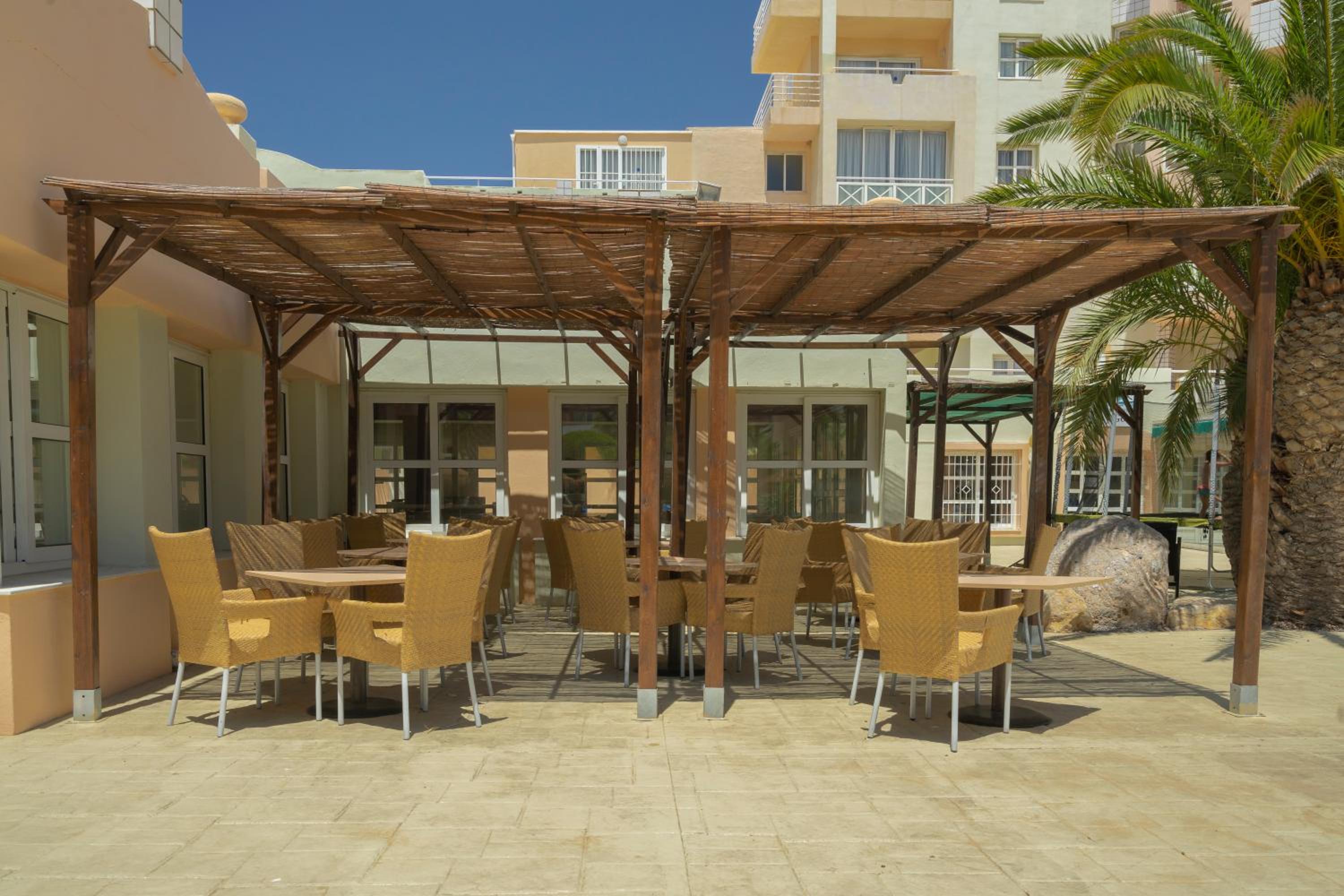 APARTAMENTOS MAR Y GOLF view 4