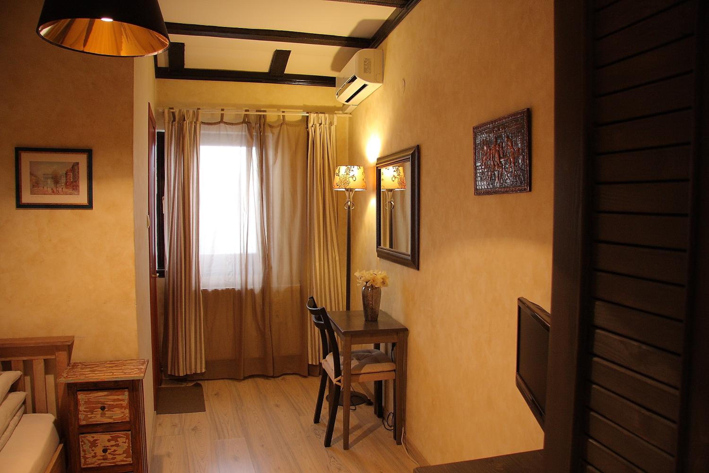 Avalon Rooms view 4