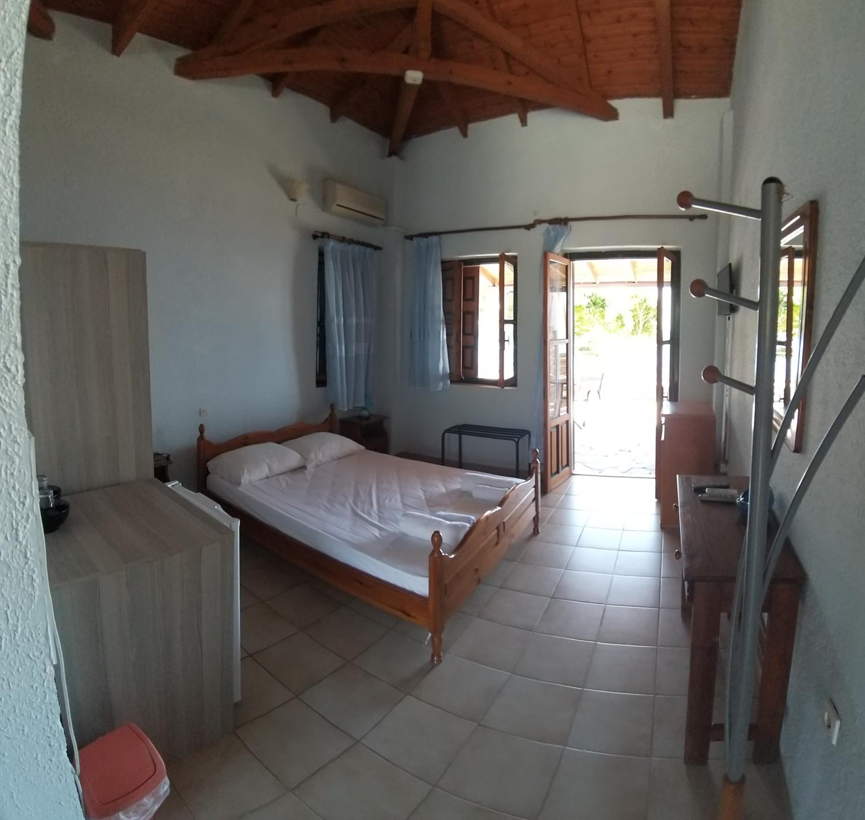 Photo 43
