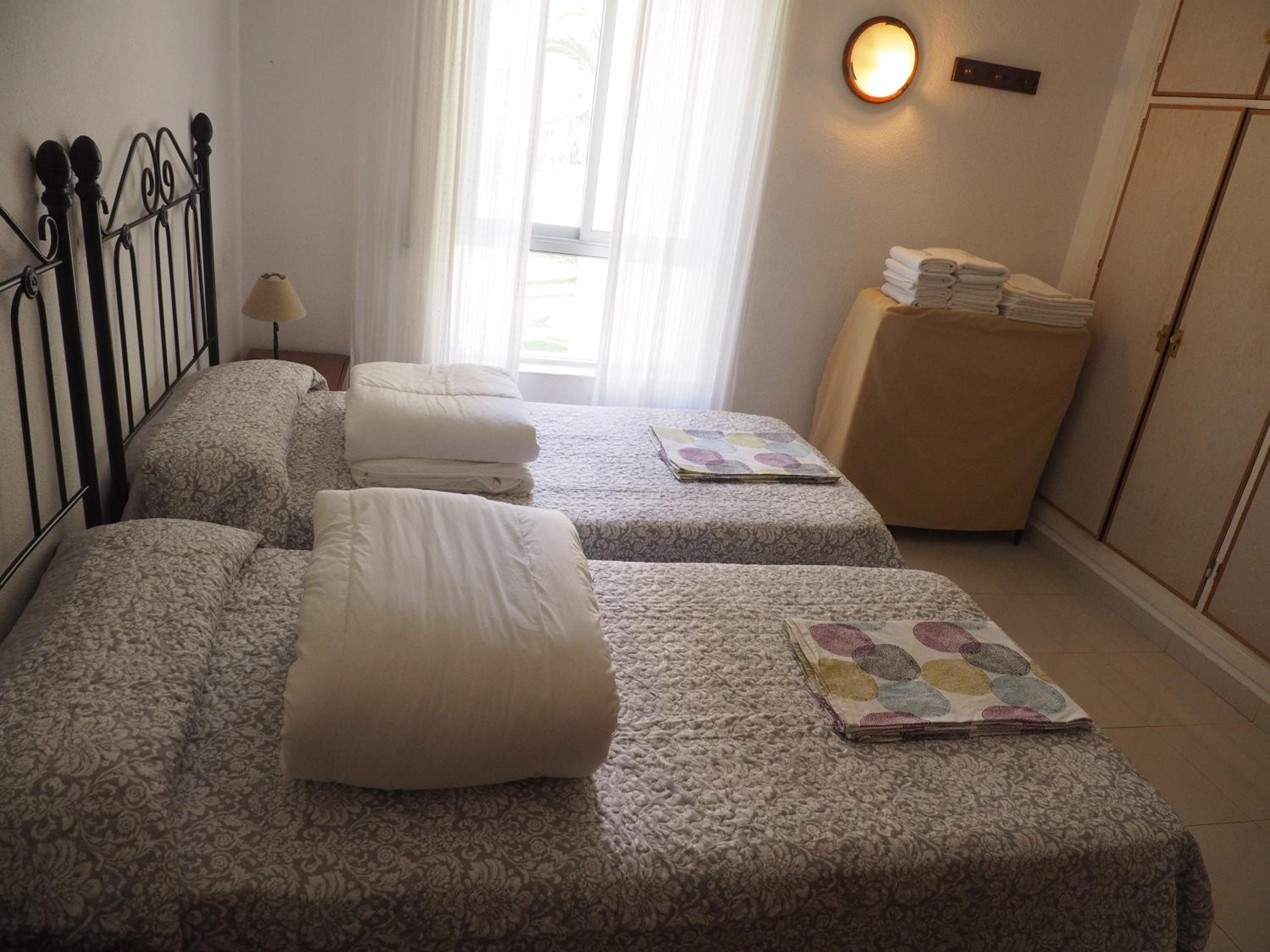 Apartamentos Intercentro Algarrobo-Costa APARTAMENTOS TURÍSTICOS -INMOBILIARIA
