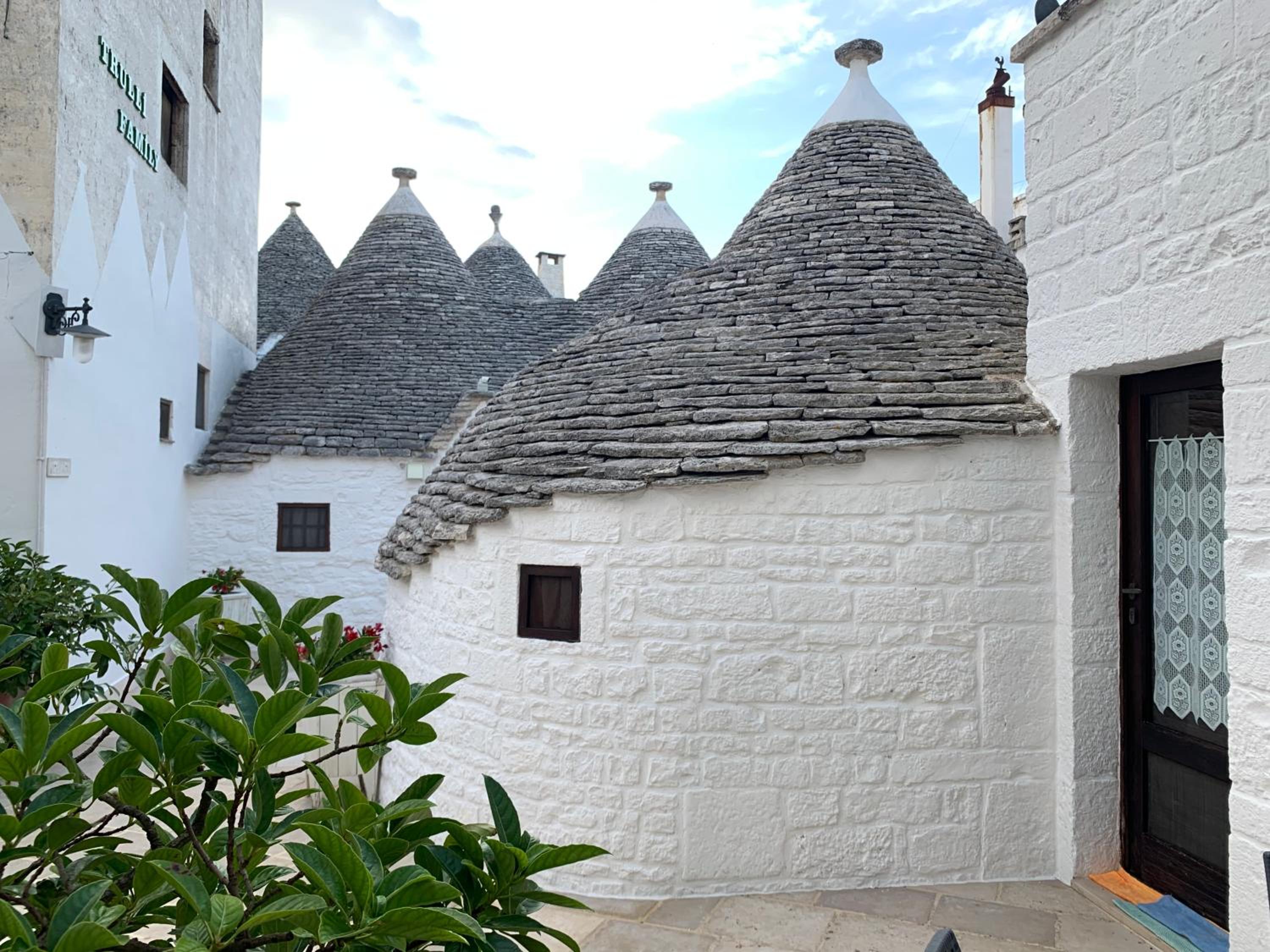 Trulli Family - Trulli&Cummerse