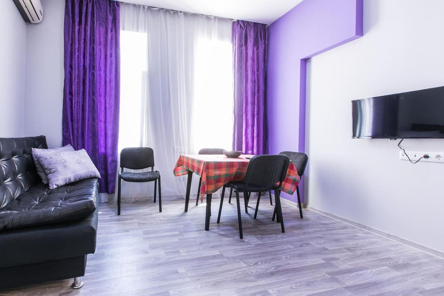 Cozy apartment in Old Tbilisi view 3