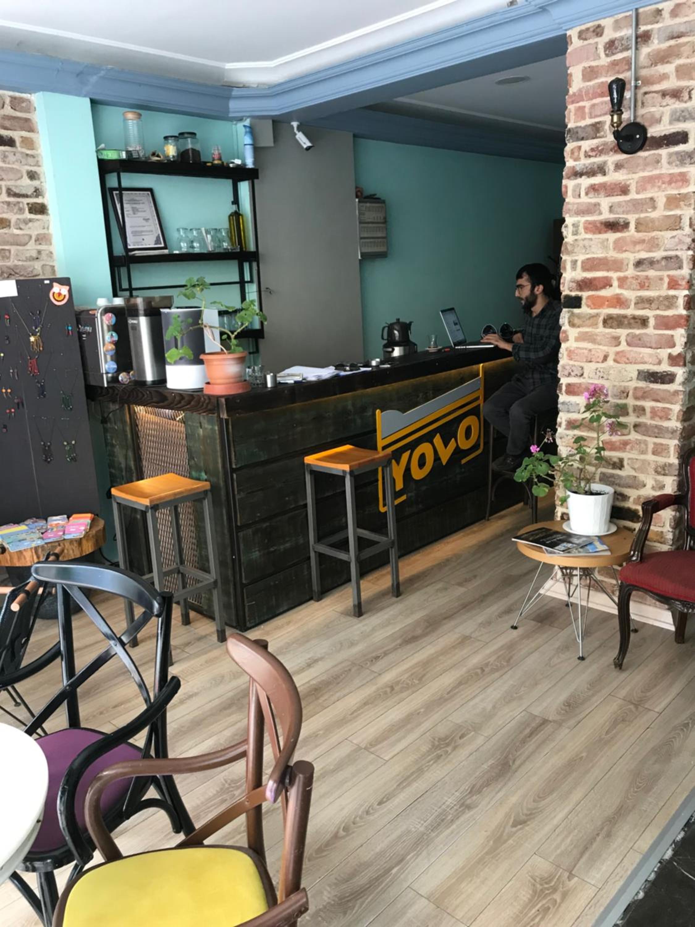 YOLO Hostel